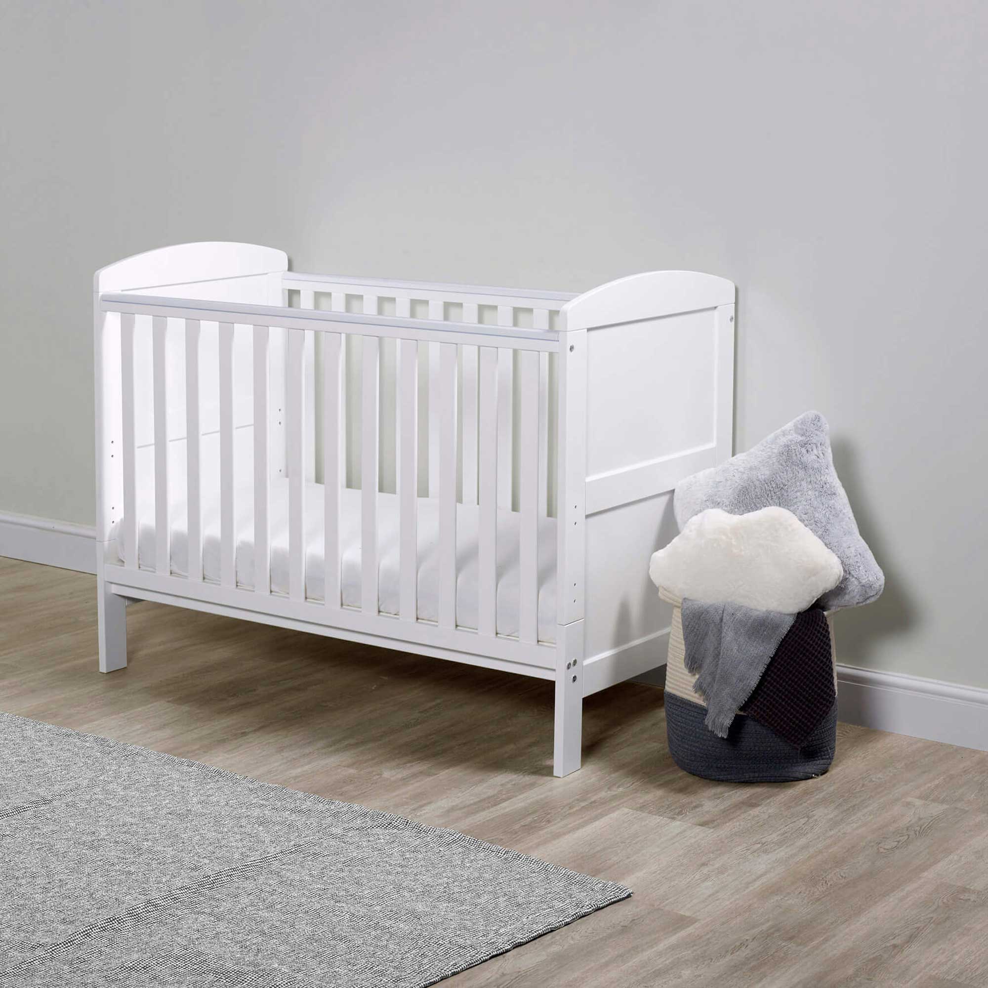 Ickle Bubba Coleby Classic Cot Bed White Cot Beds