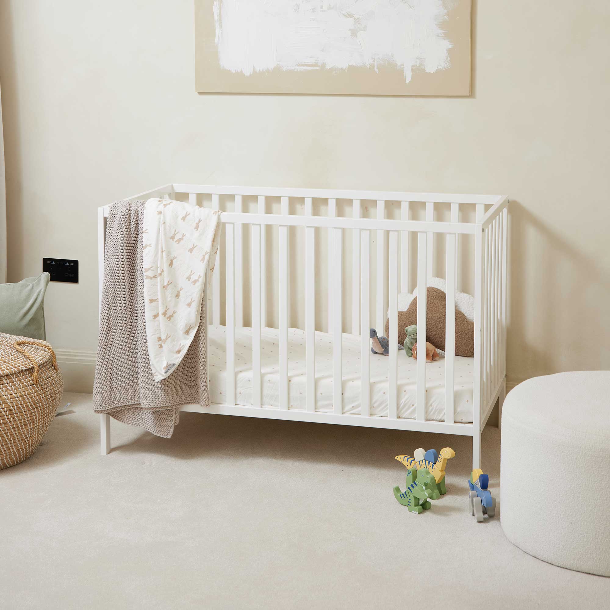 Ickle Bubba Hartley Classic Cot in White Cots
