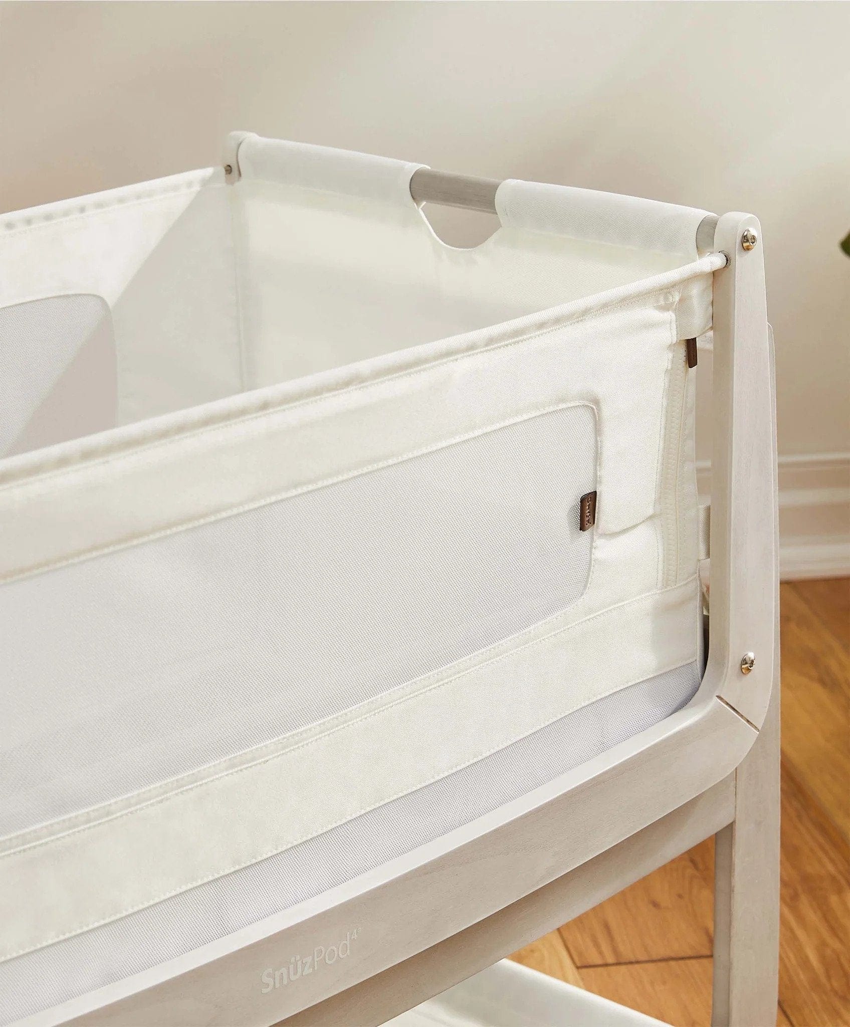 SnuzPod4 Bedside Crib in Silver Birch Cot Beds FN014M 5060730245350