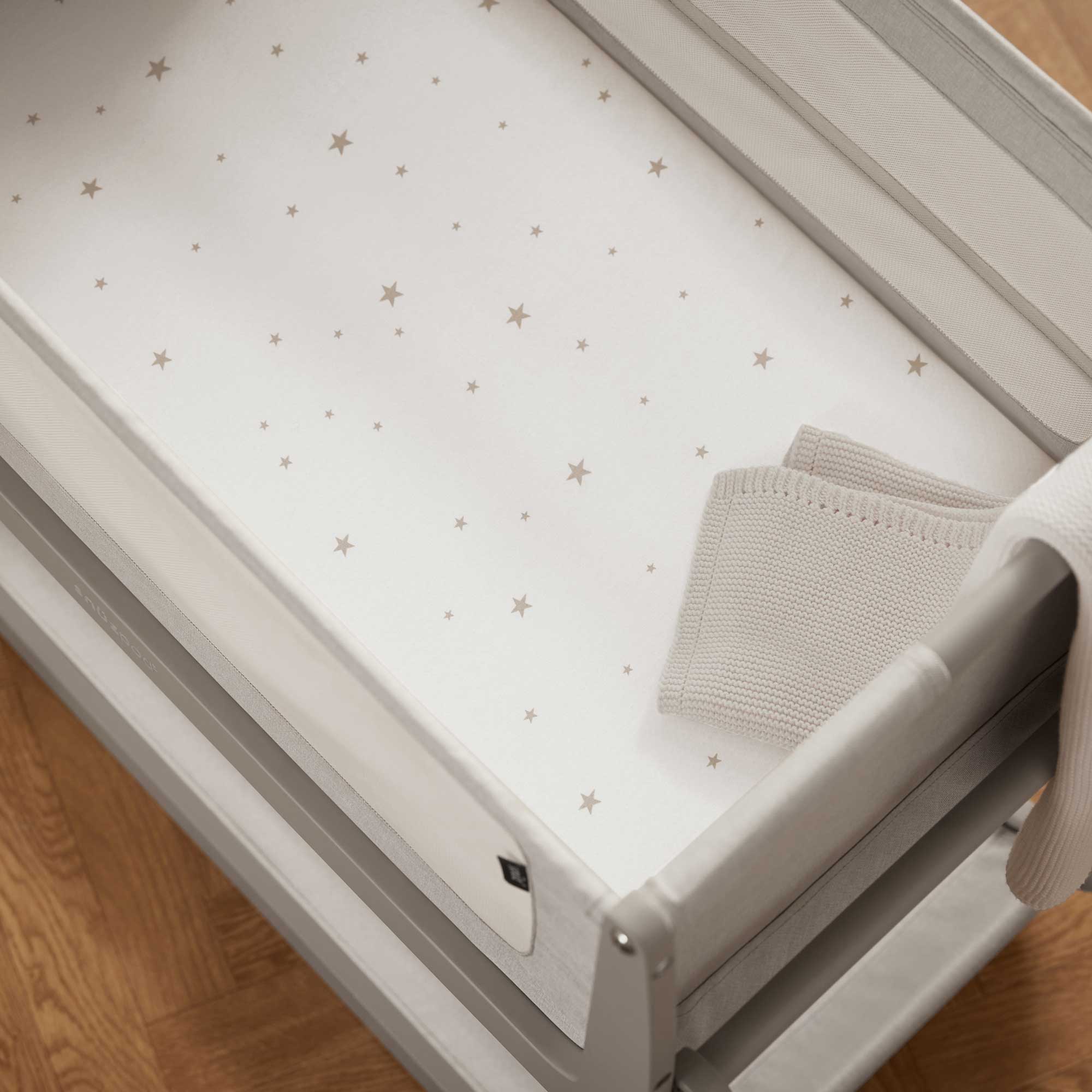 SnüzPod Fitted Crib Sheets 2pk in White Star Cot & Cot Bed Sheets BD028BQ 5061061510780