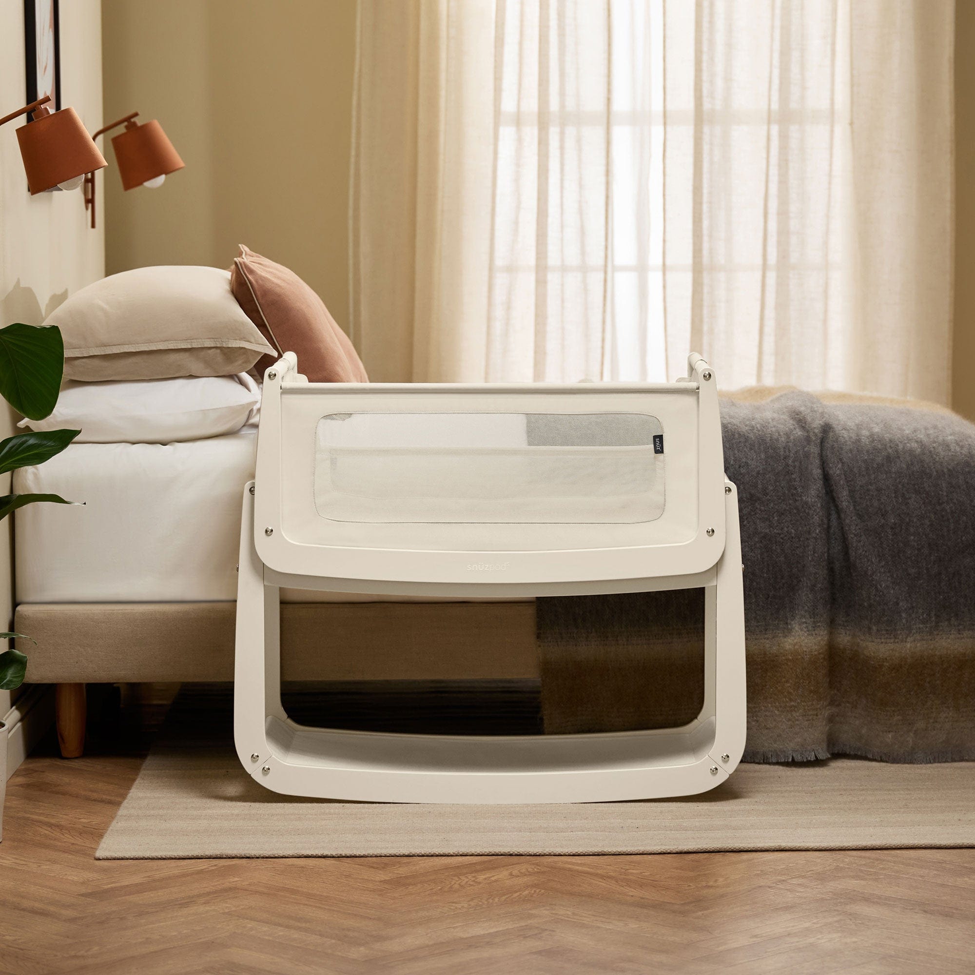 SnuzPod 5 Bedside Crib in Cashmere Cribs