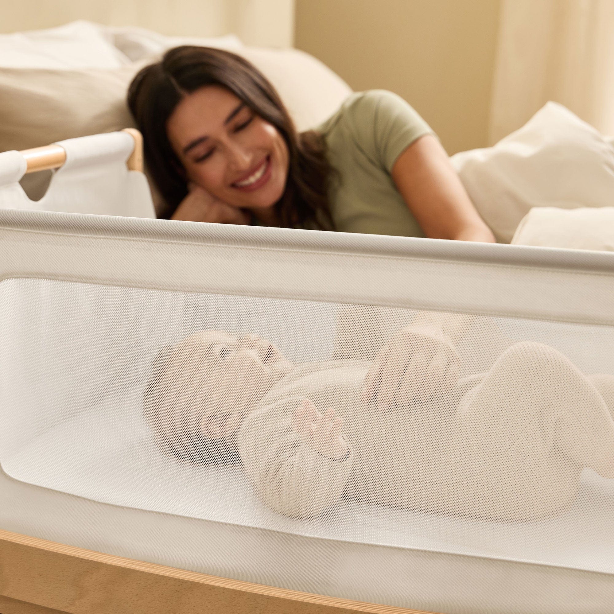 SnuzPod 5 Bedside Crib in Natural Cribs