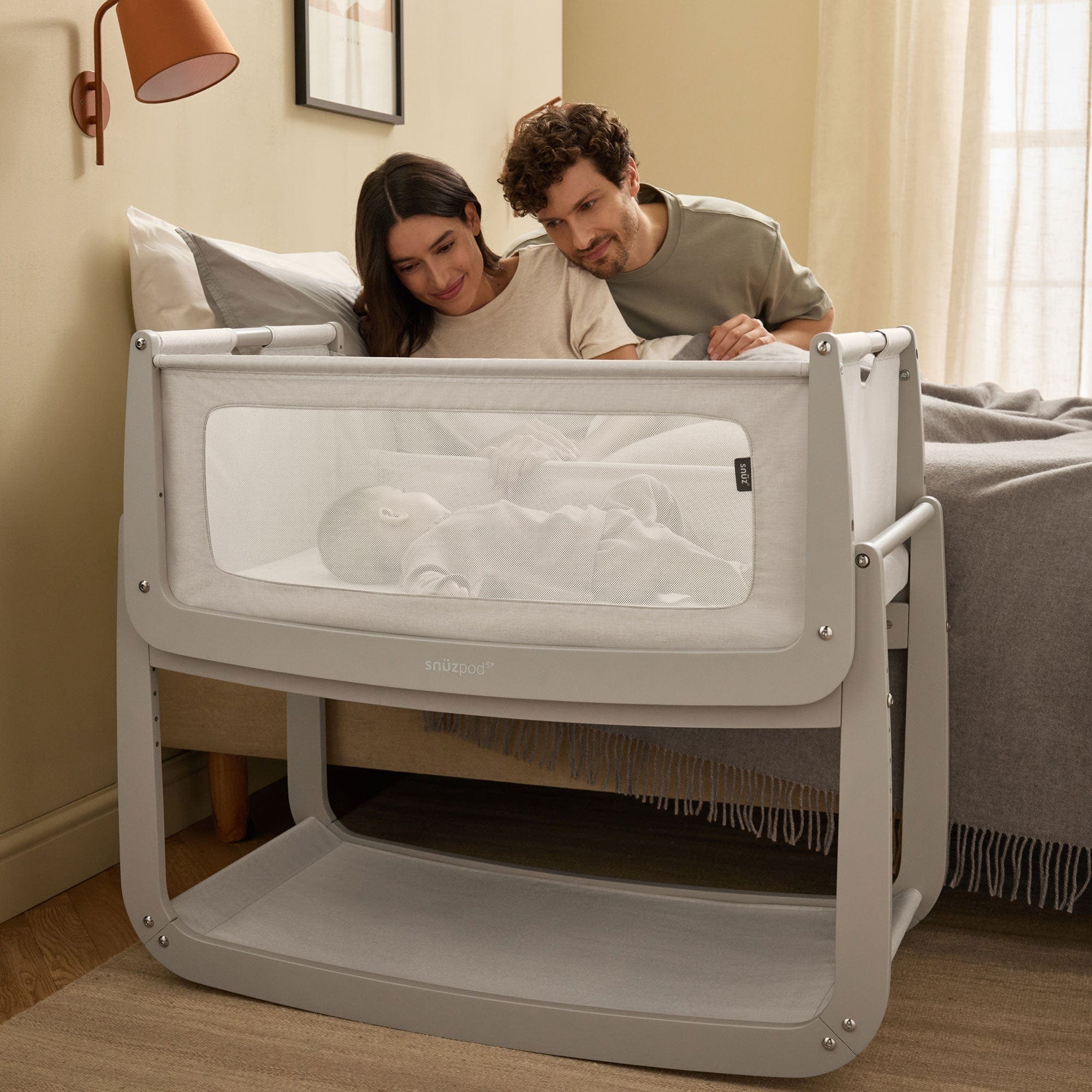 SnuzPod 5 Bedside Crib in Pebble Cribs