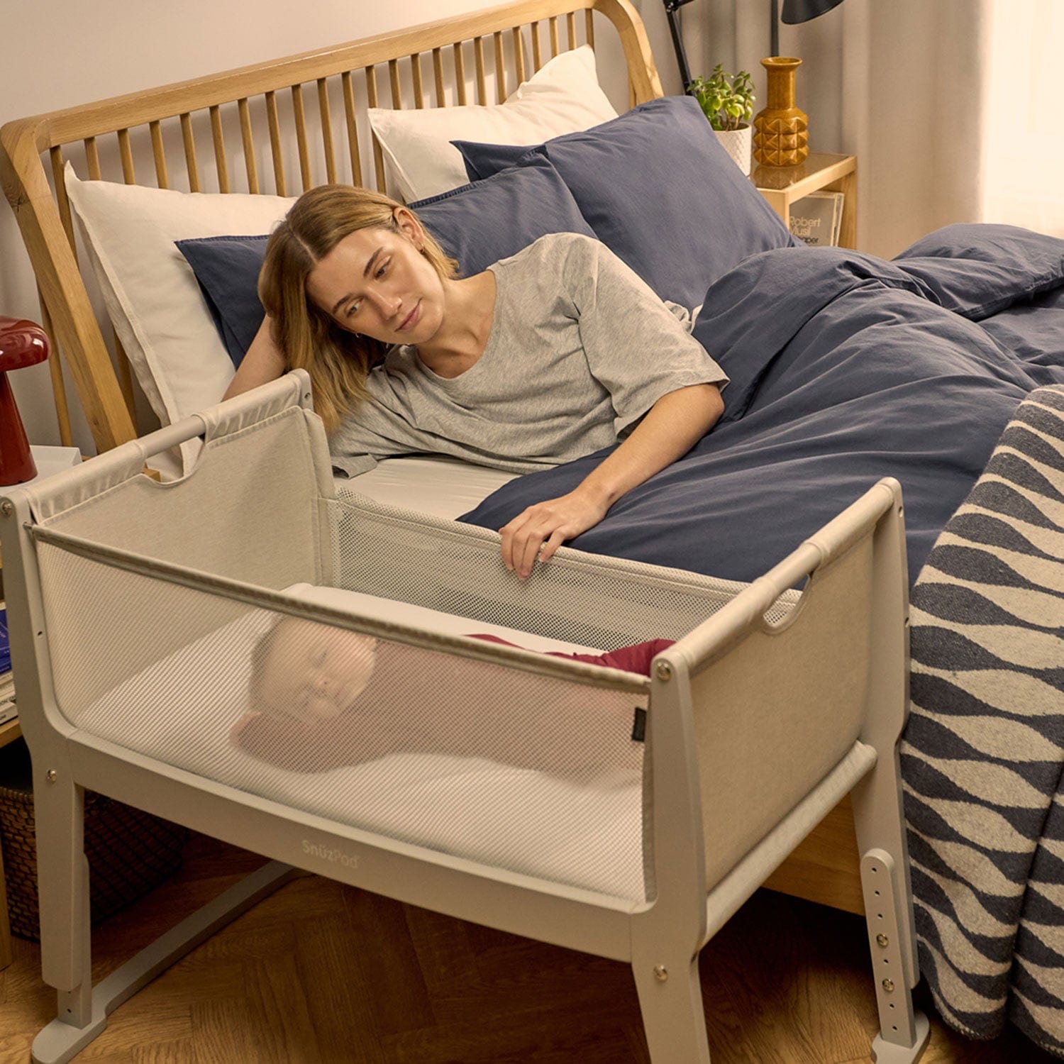 SnuzPod Studio Bedside Crib in Oslo Grey Cribs FN032D 5060730247019