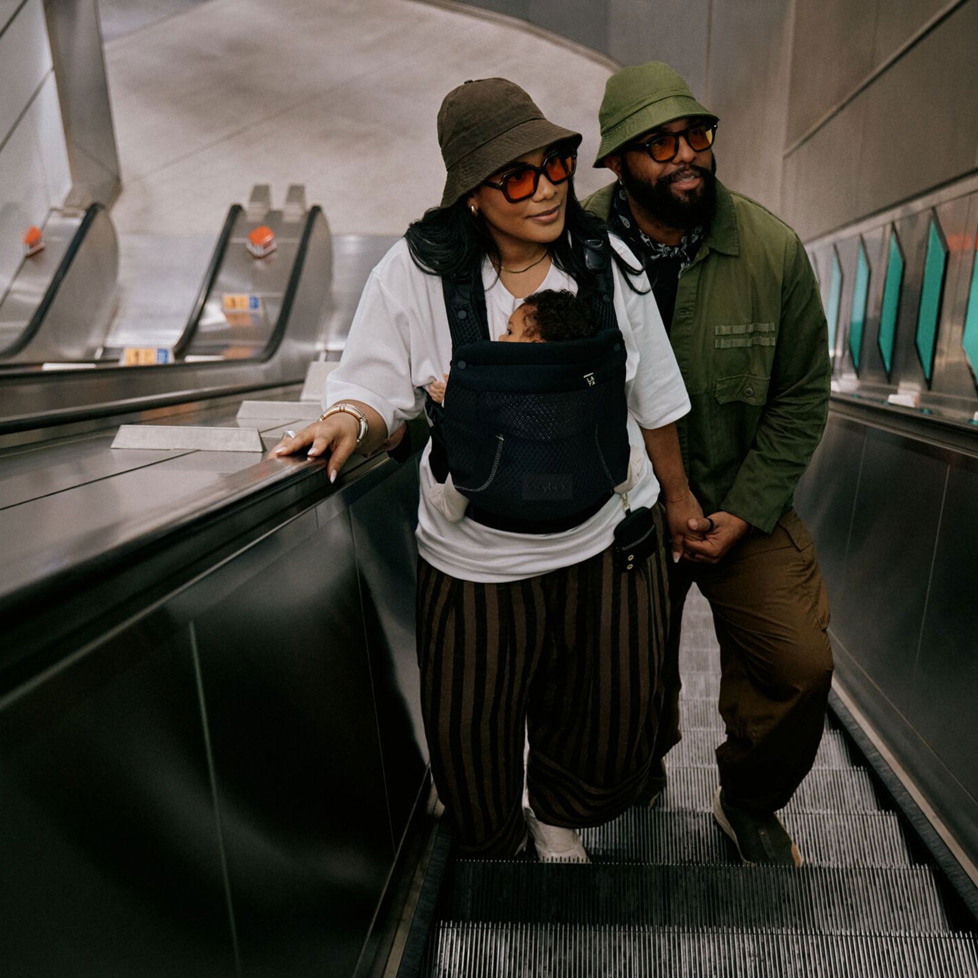 Cybex Laya Carrier in Chocolate Brown