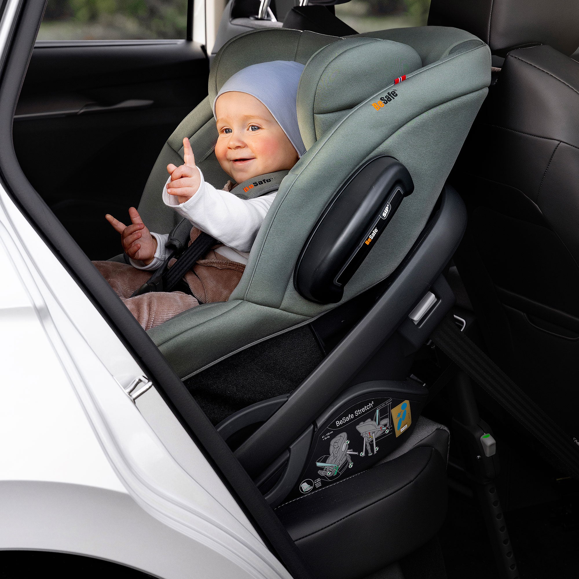 BeSafe Stretch 2 Car Seat in Dark Grey Melange