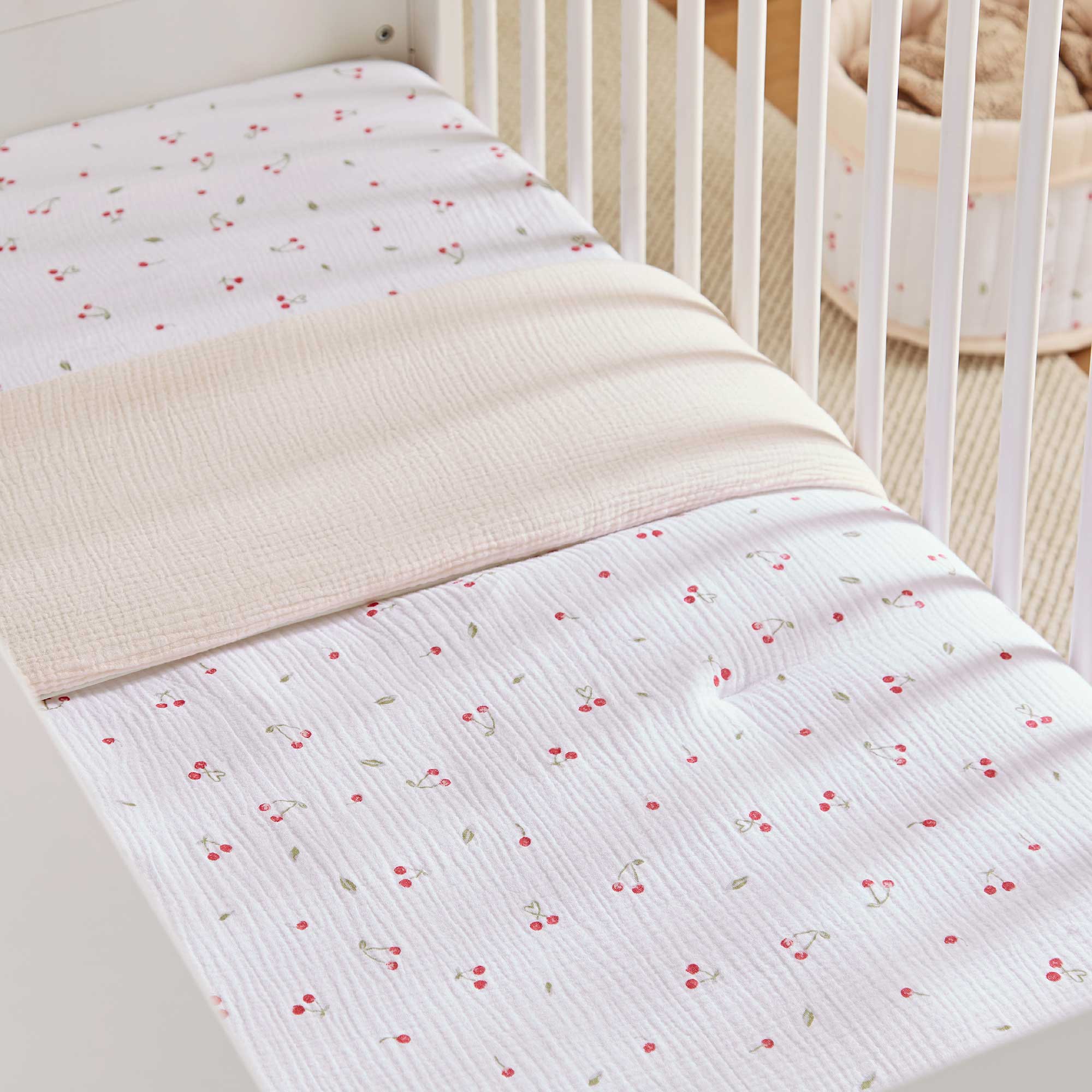 CuddleCo 4pc Cot Bed Bedding Set in Ditsy Cherry