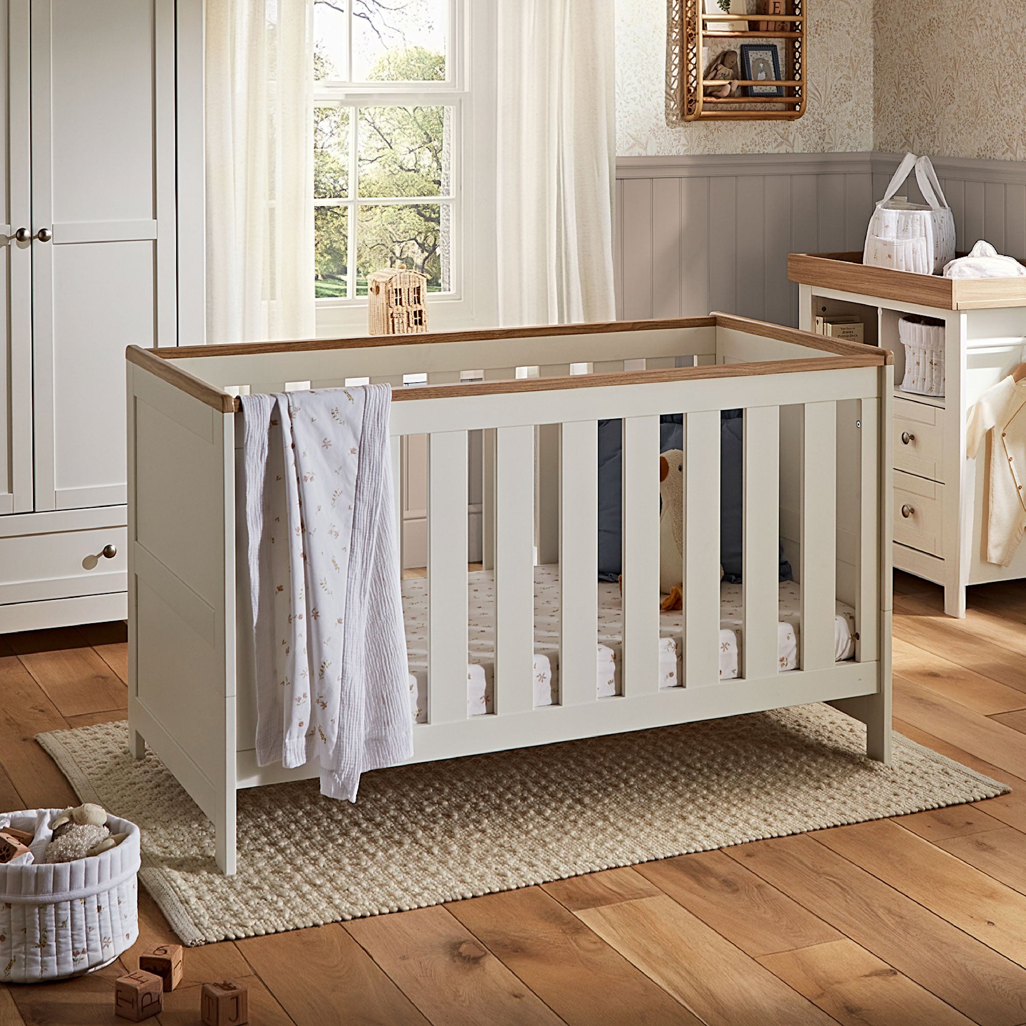 CuddleCo Burford Cotbed in White/Oak