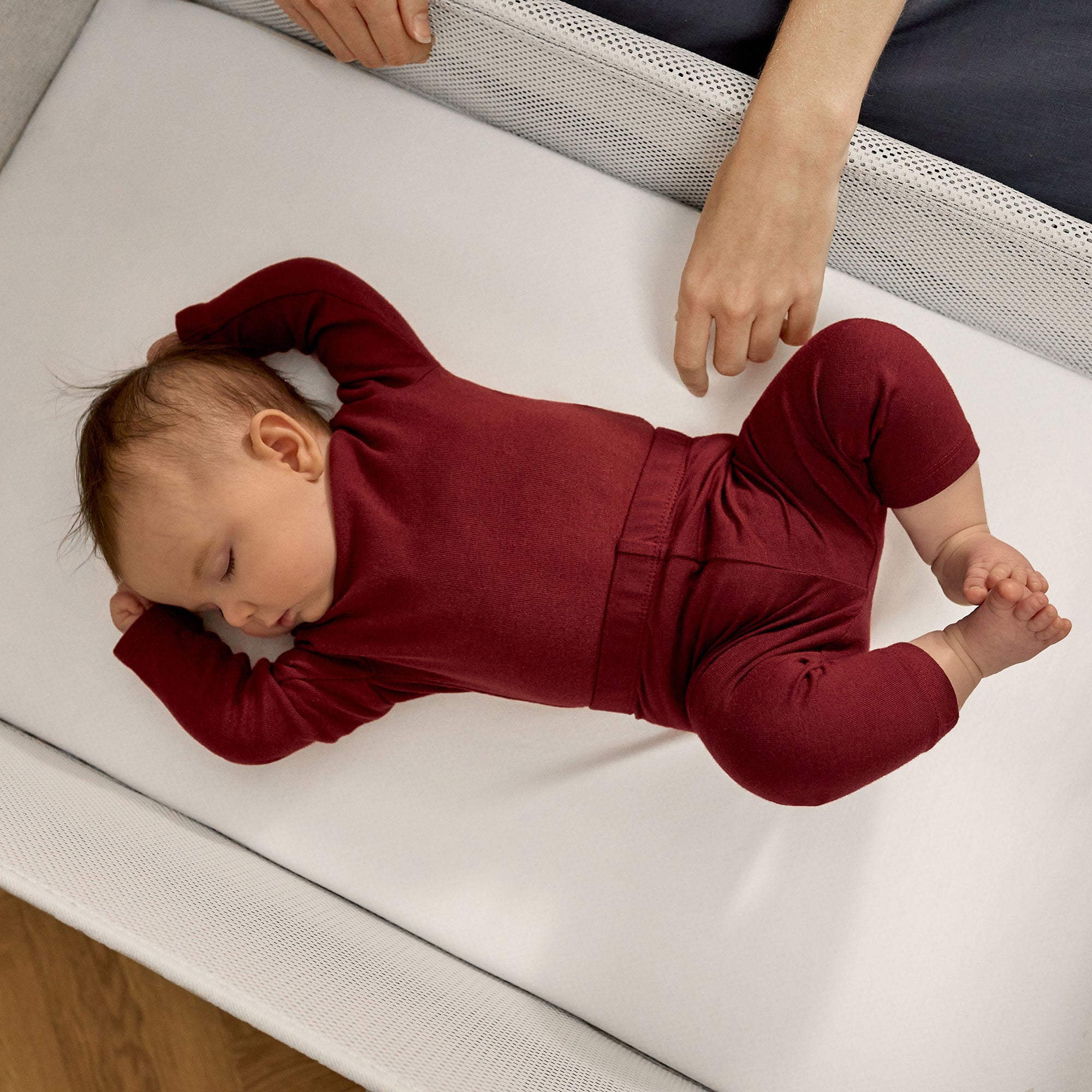 SnuzPod Studio Bedside Crib in Santorini Sky