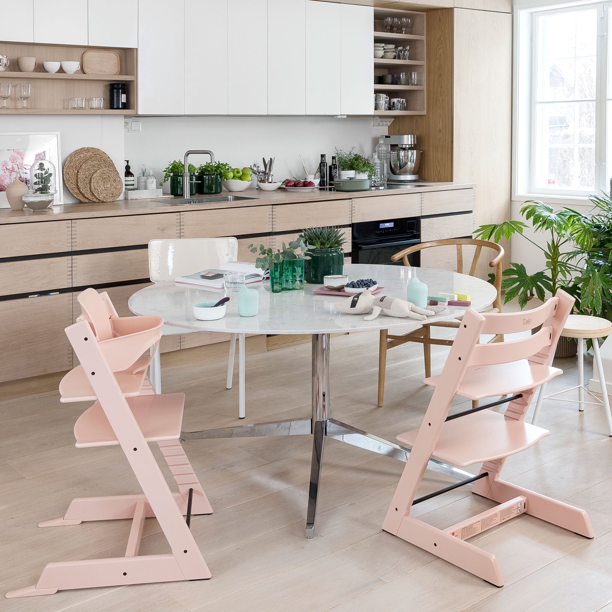 Stokke Trip Trapp Highchair Complete Bundle in Serene Pink