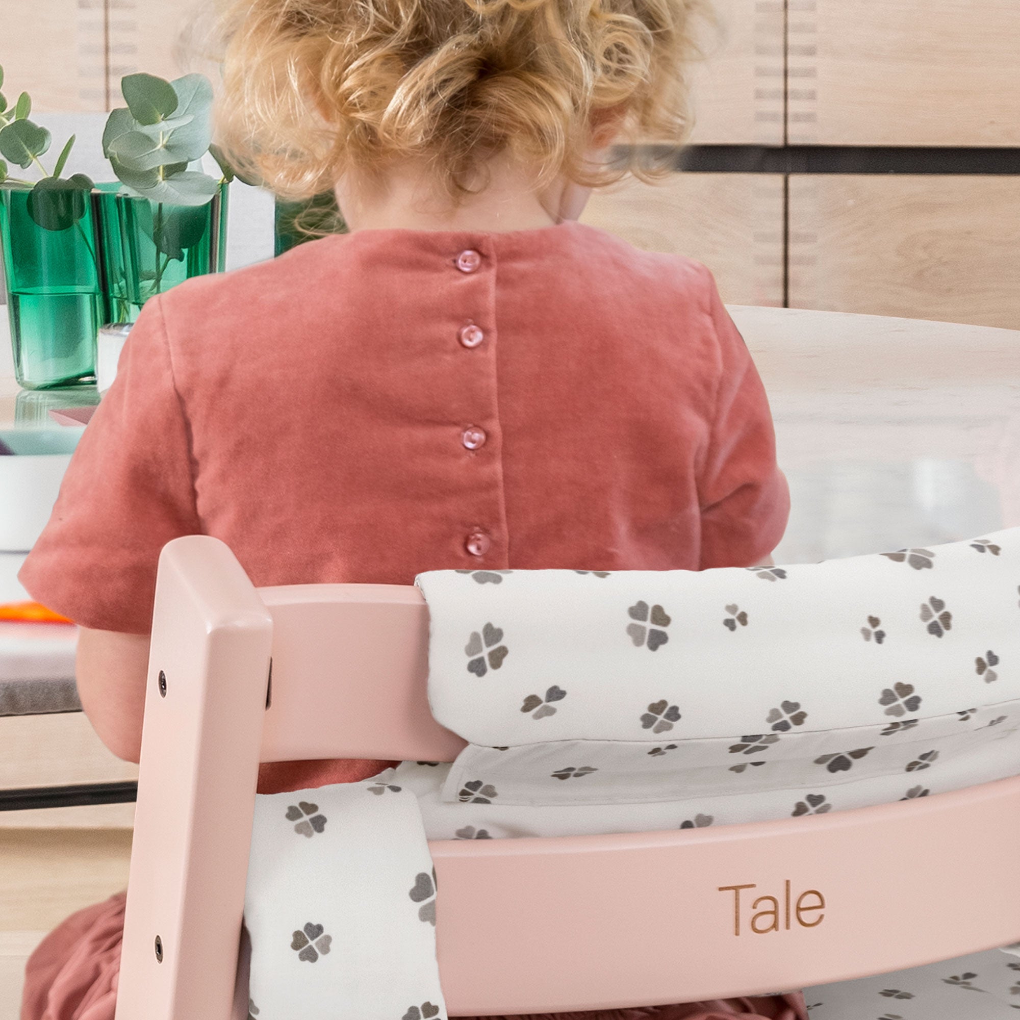 Stokke Tripp Trapp Highchair with Cushion & Baby Set in Serene Pink