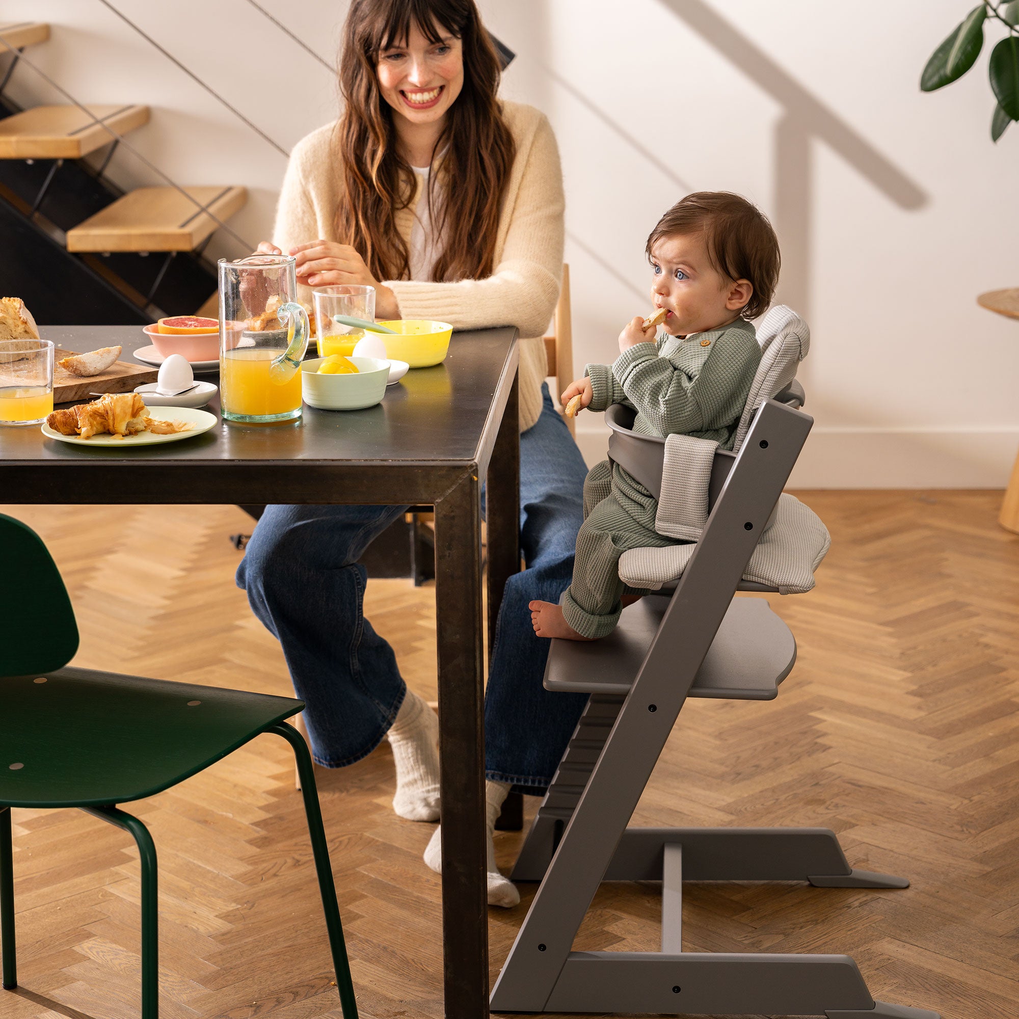 Stokke Tripp Trapp Highchair and Baby Set & Tray in Storm Grey