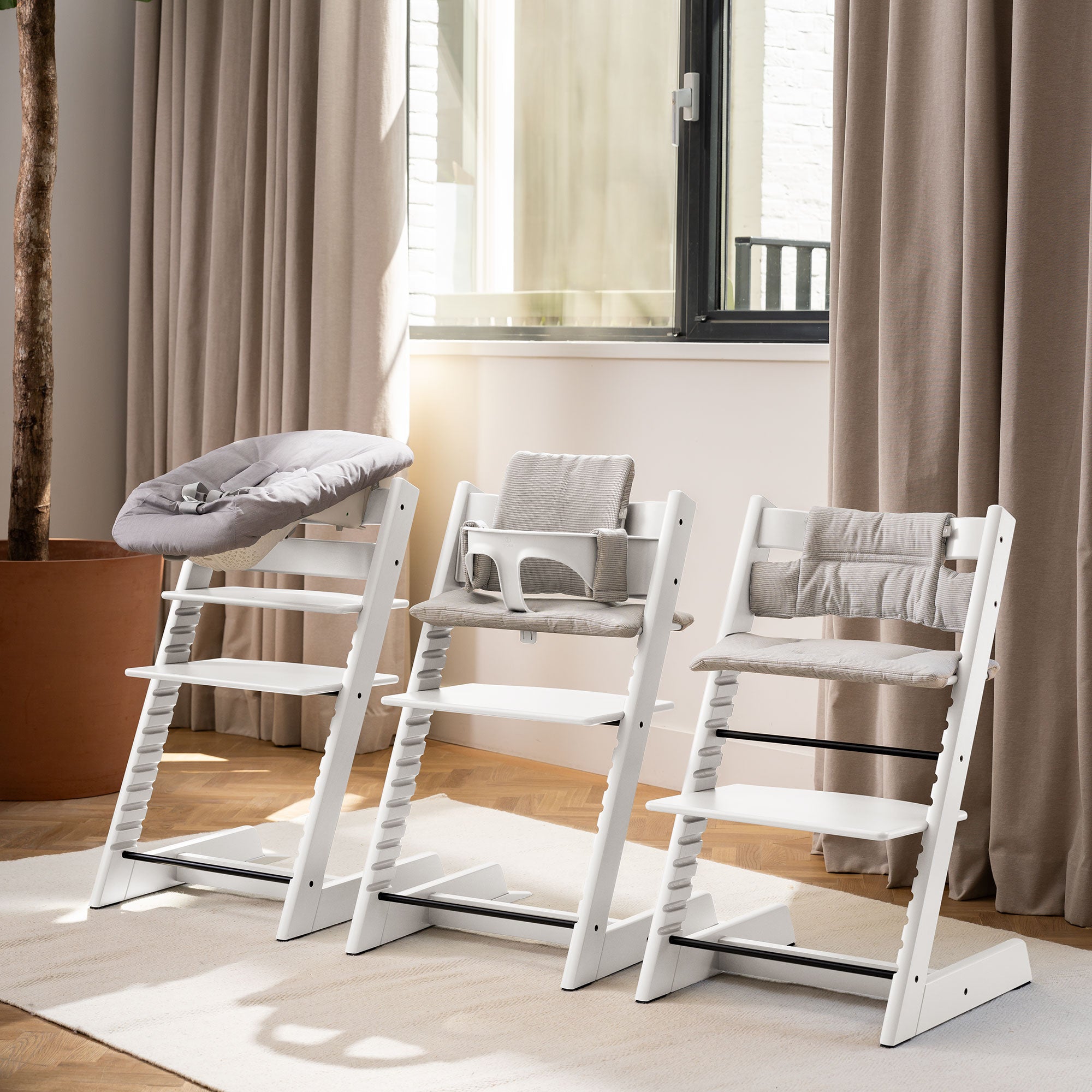 Stokke Tripp Trapp Highchair and Baby Set & Tray in White