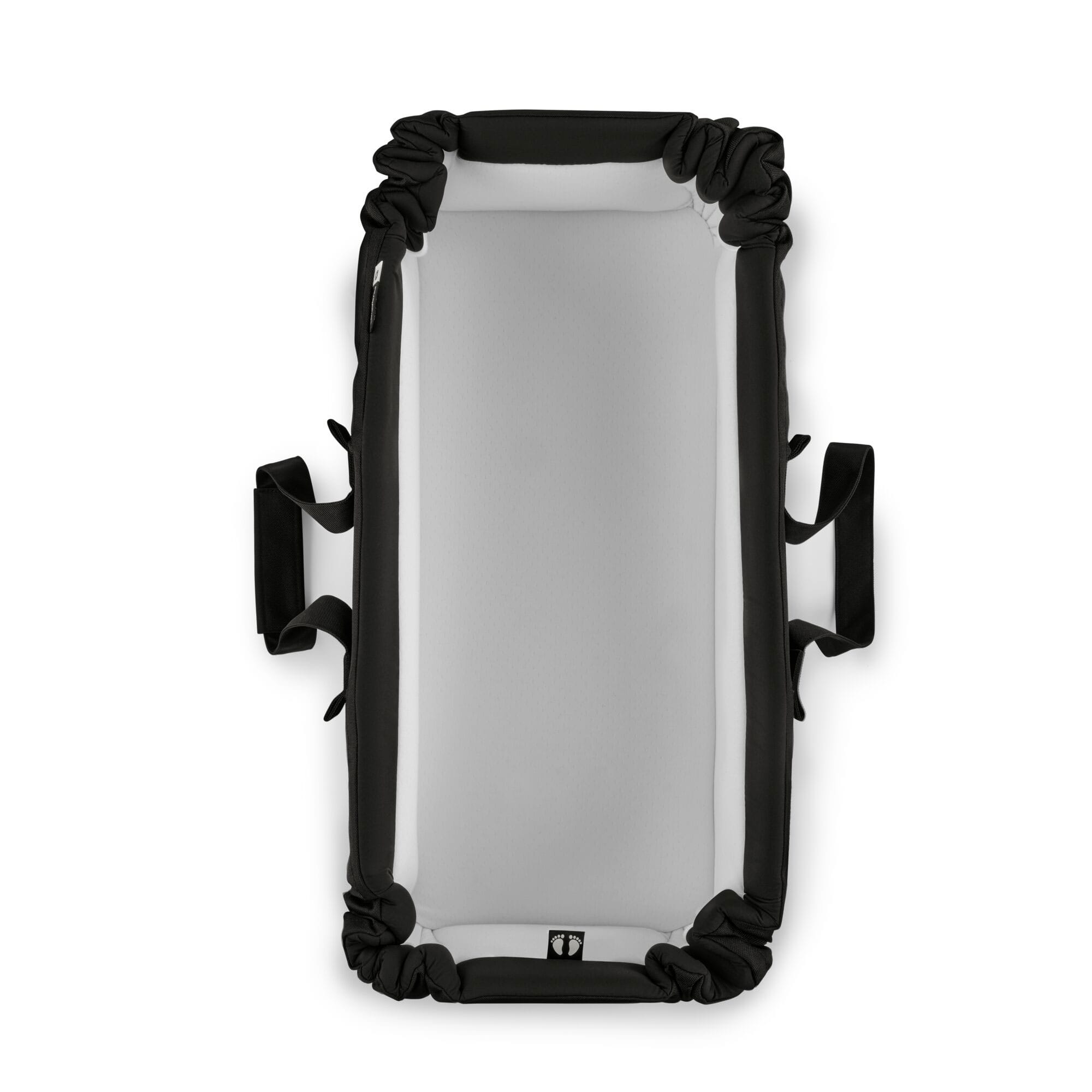 Bugaboo Baby Nest in Heritage Black Chassis & Carrycots 100367002 8717447186007
