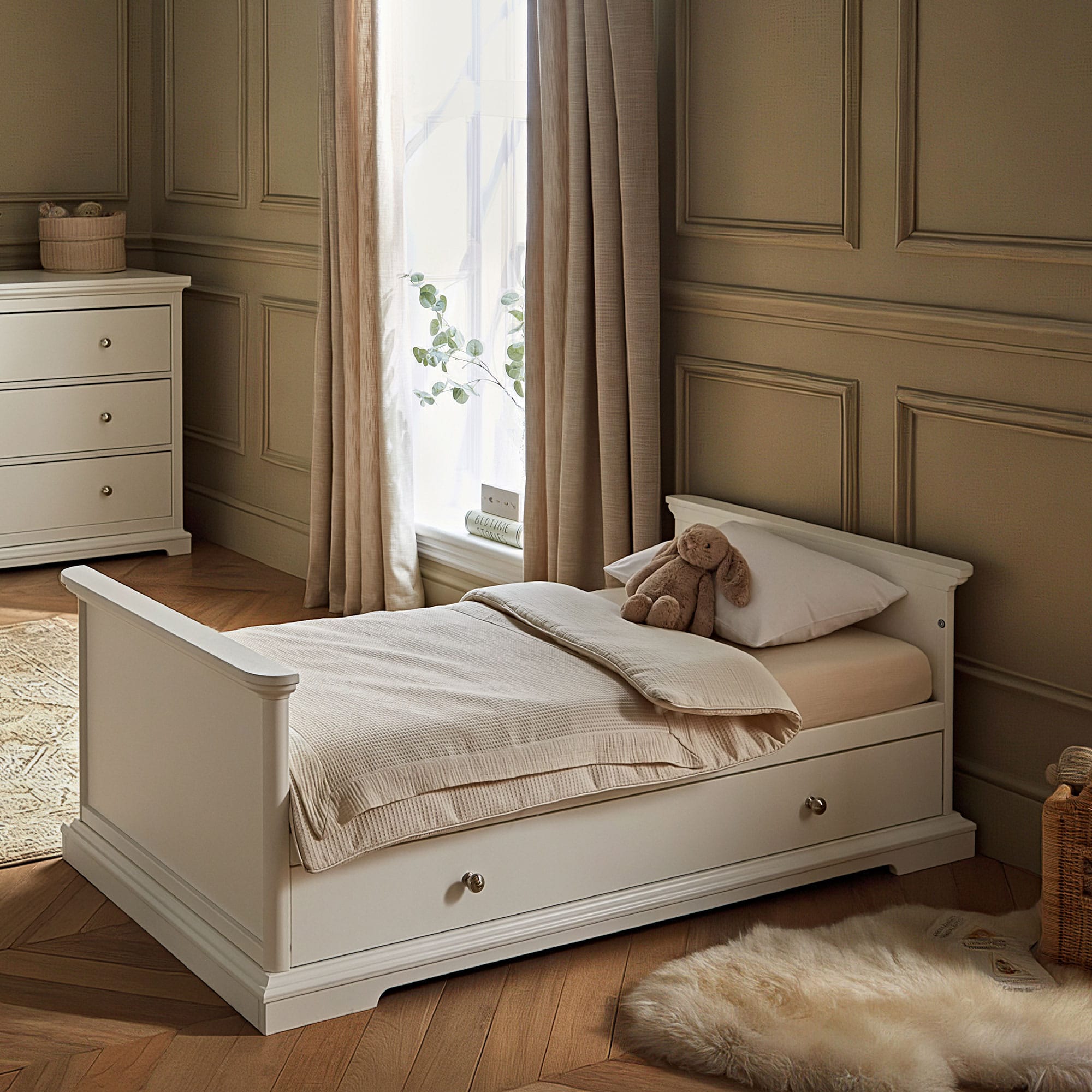 CuddleCo Beaumont Low Cotbed in White Cribs