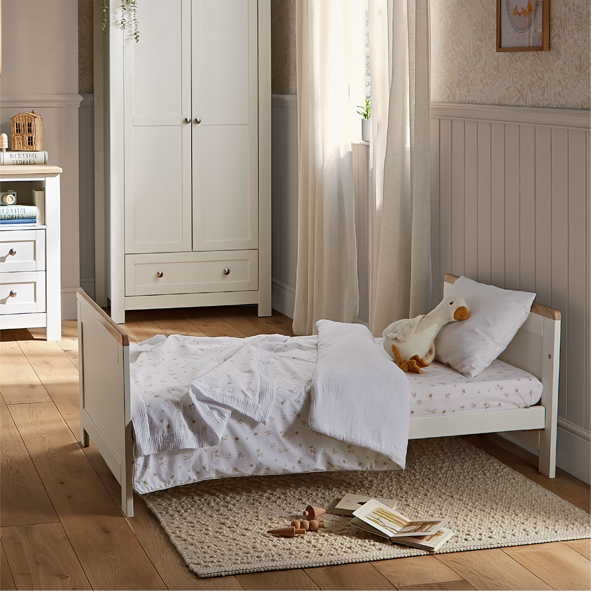 CuddleCo Burford Cotbed in White/Oak Cribs