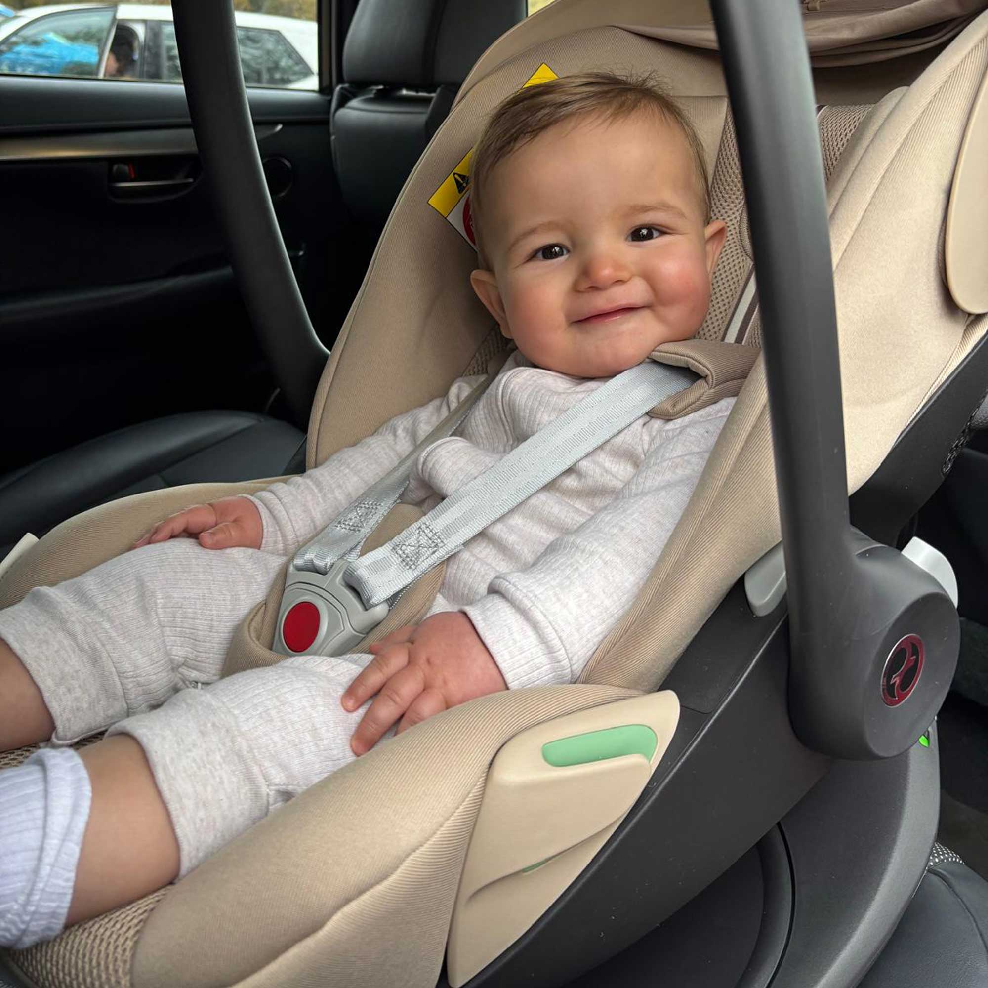 cybex cloud g isize Cybex Cloud G i-Size PLUS Car Seat in Almond Beige