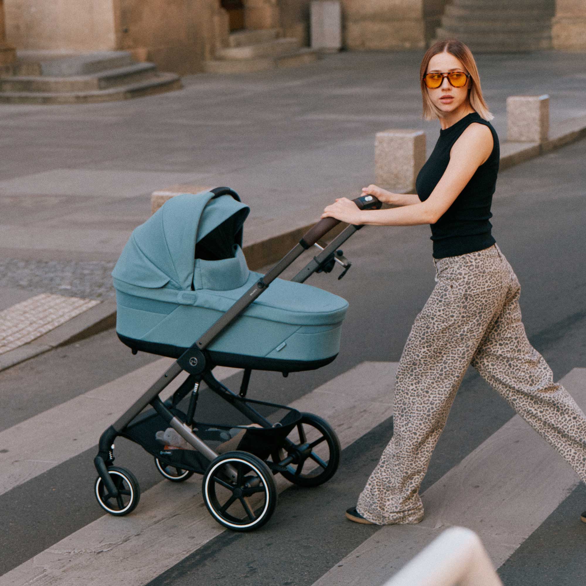 cybex balios s lux pram Cybex Balios S Lux Essential Bundle in Taupe/Stormy Blue