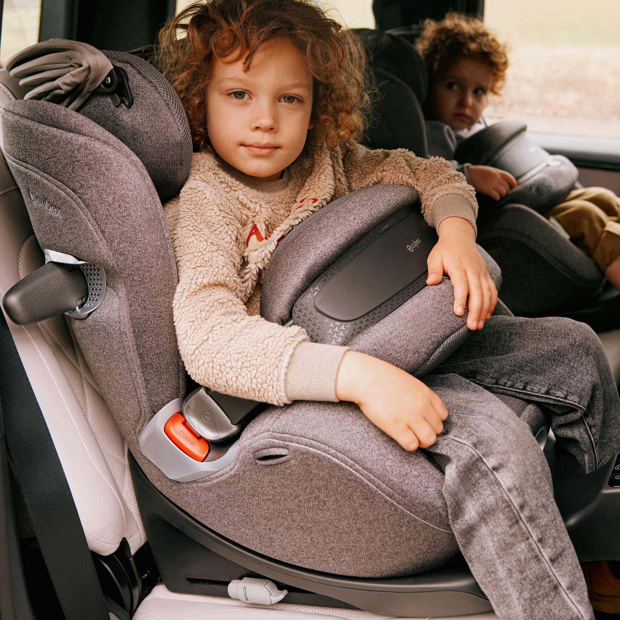 cybex i size Cybex Anoris T2 i-Size Plus Car Seat in Platinum White