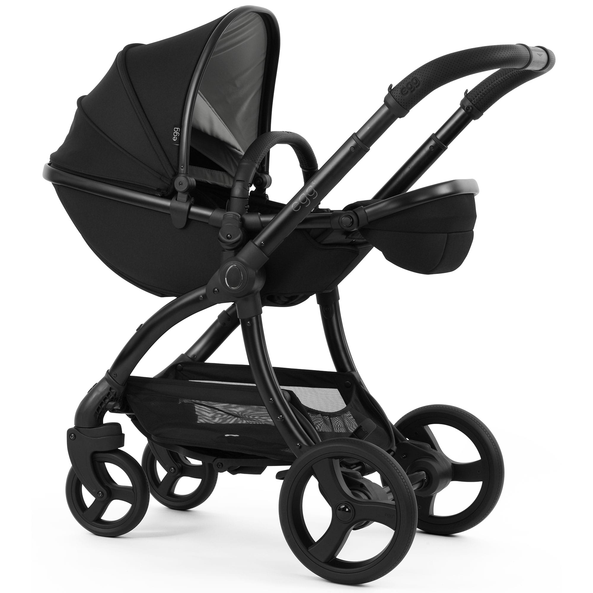 egg3 Luxury Maxi-Cosi Travel System Bundle in Panther Travel Systems
