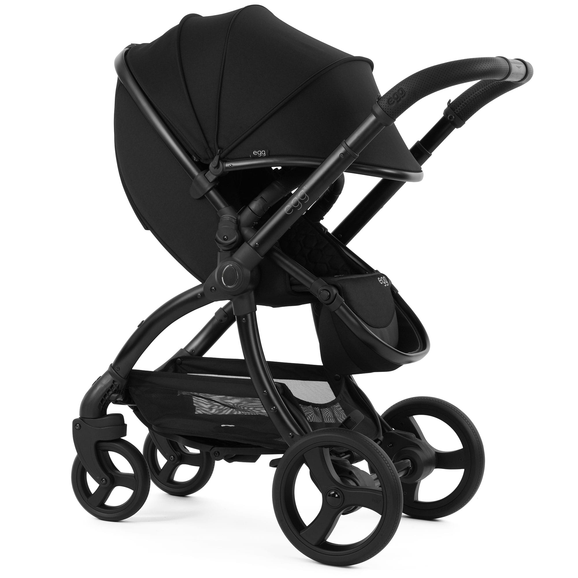 egg3 Luxury Maxi-Cosi Travel System Bundle in Panther Travel Systems