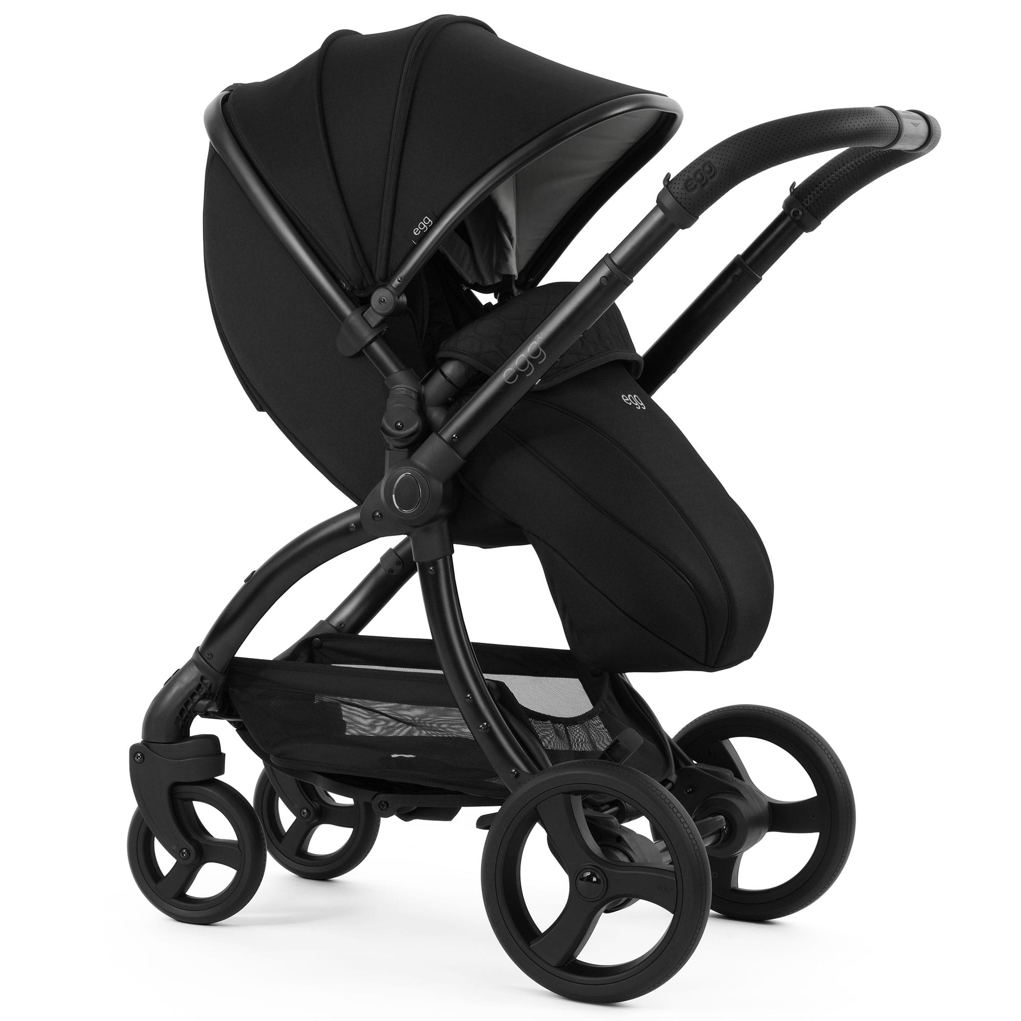 egg3 Luxury Maxi-Cosi Travel System Bundle in Panther Travel Systems