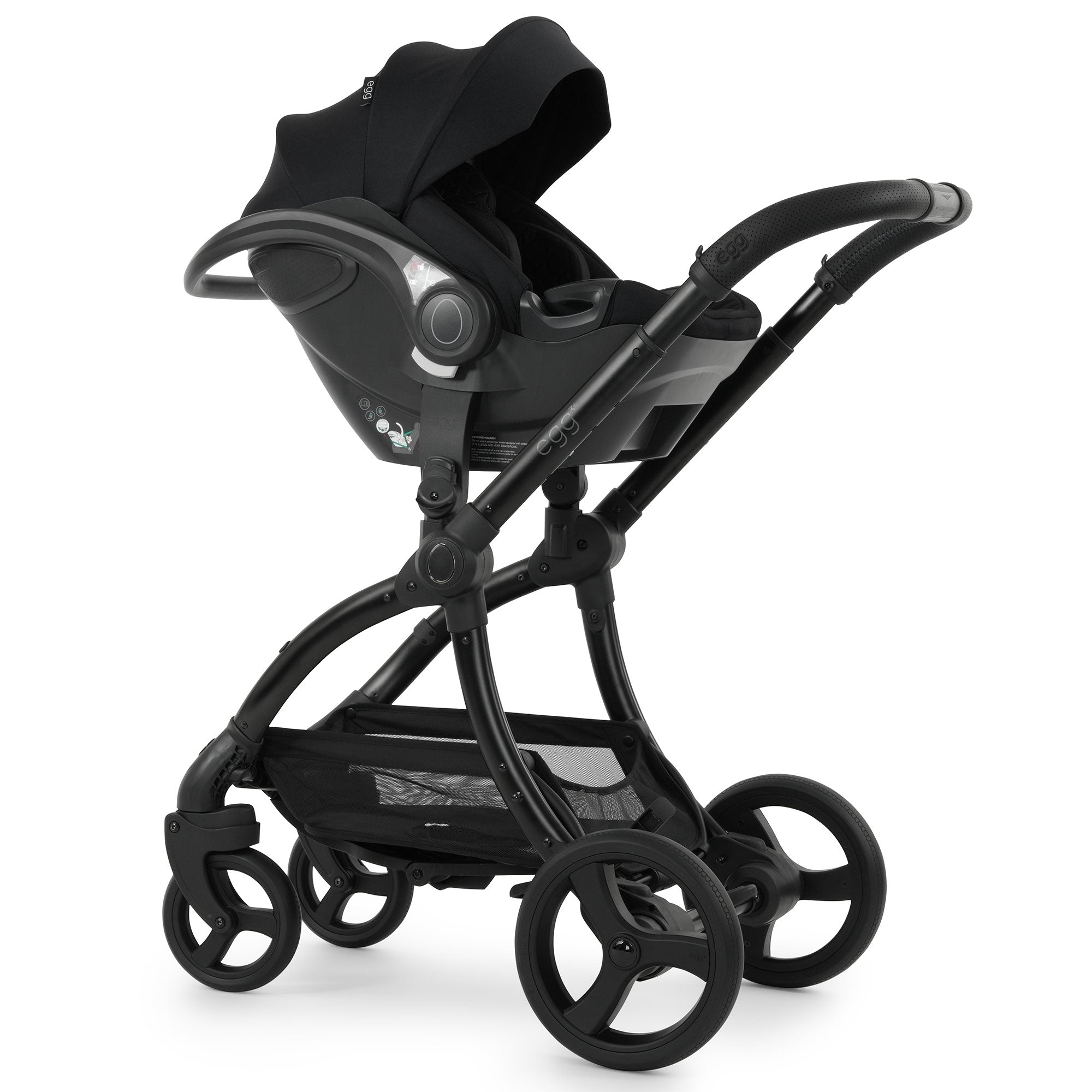 egg3 Luxury Maxi-Cosi Travel System Bundle in Panther