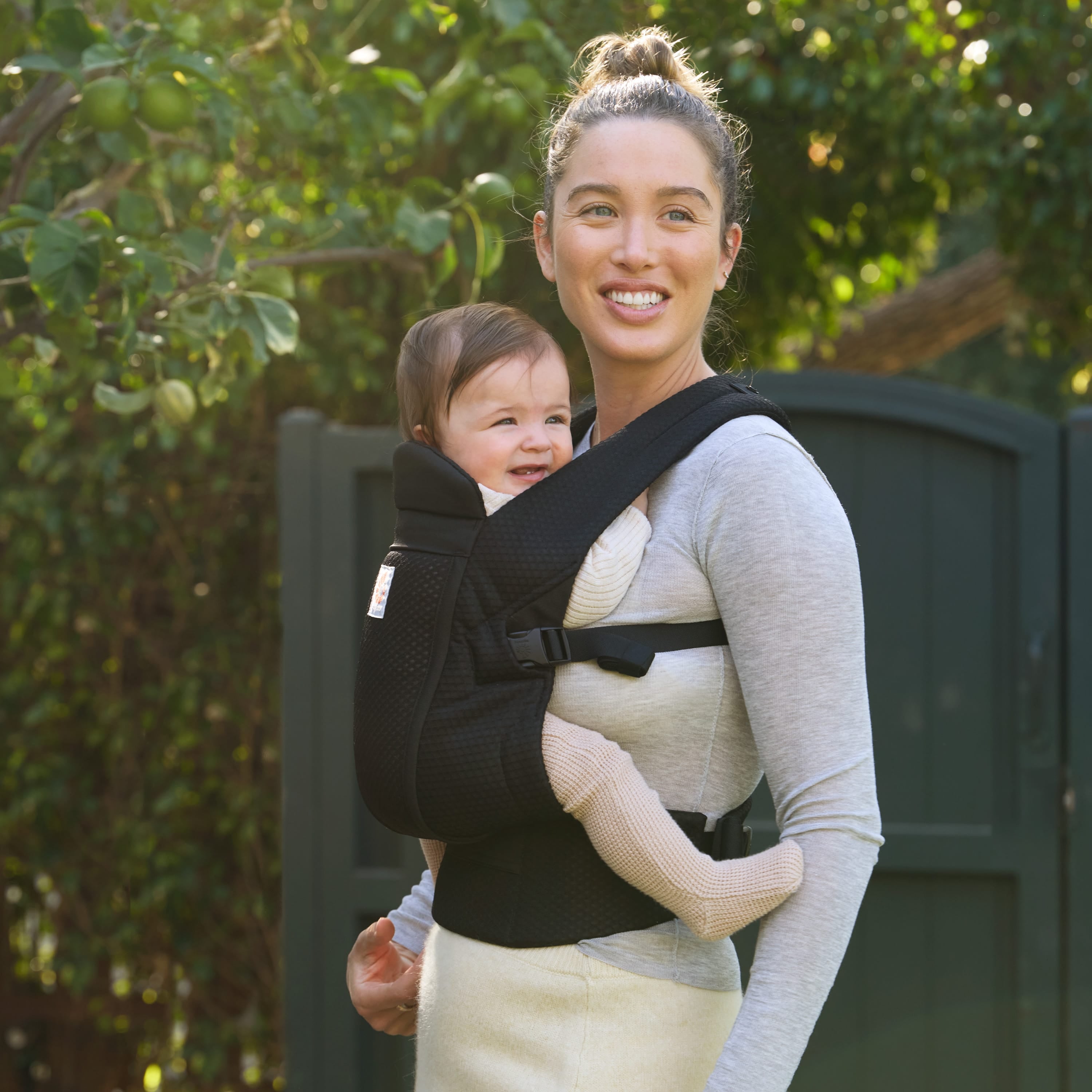 Ergobaby Omni Lite Mesh in Onyx Black Baby Carriers BCOLTEONYXBLK 1220000760820