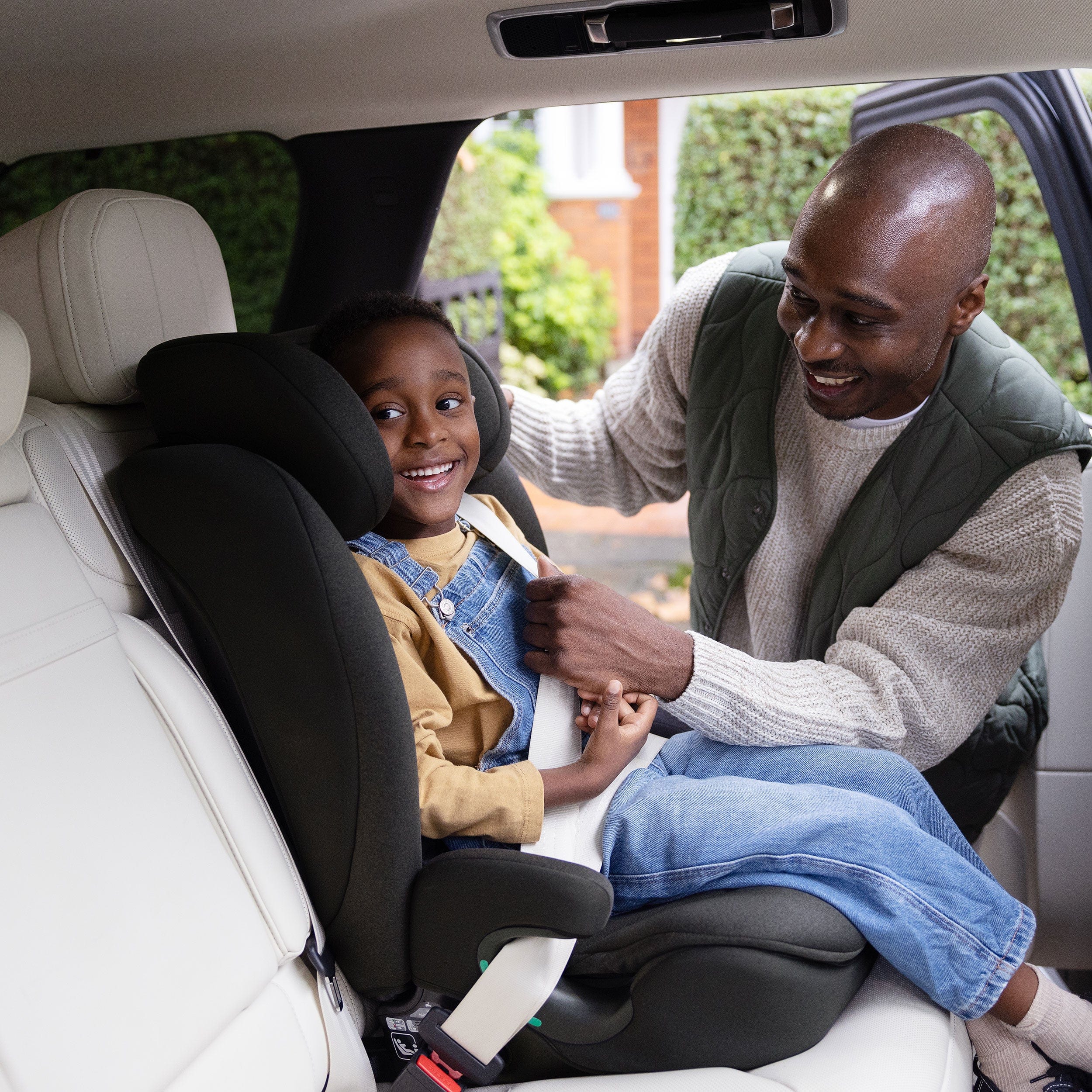 Joie i-irvana Belted Booster Seat in Shale Highback Booster Seats