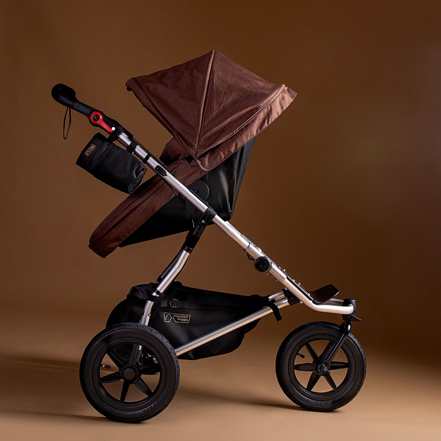 Mountain Buggy Carrycot Plus For Urban Jungle in Caviar Chassis & Carrycots mb-ccpuv4caviar 9420015782059