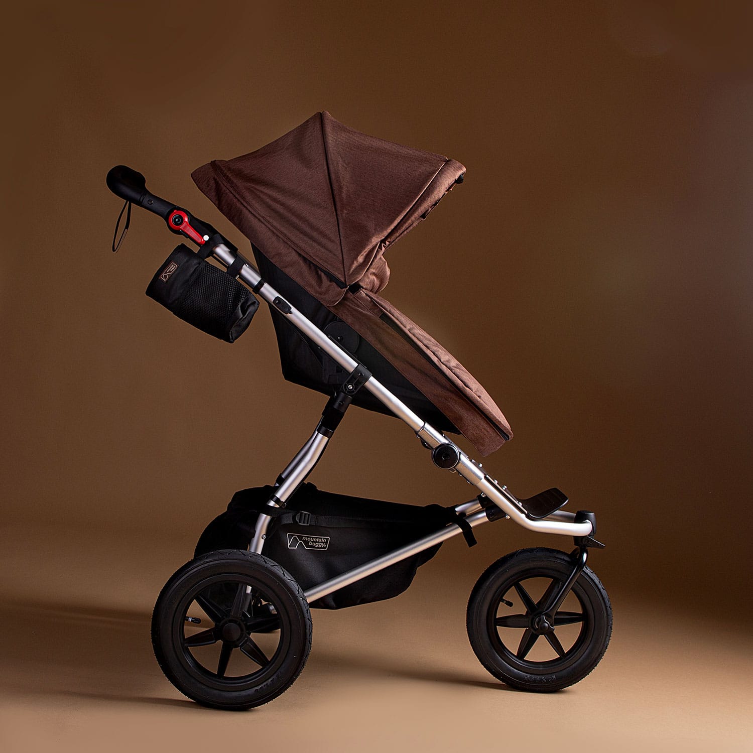 Mountain Buggy Carrycot Plus For Urban Jungle in Caviar Chassis & Carrycots mb-ccpuv4caviar 9420015782059
