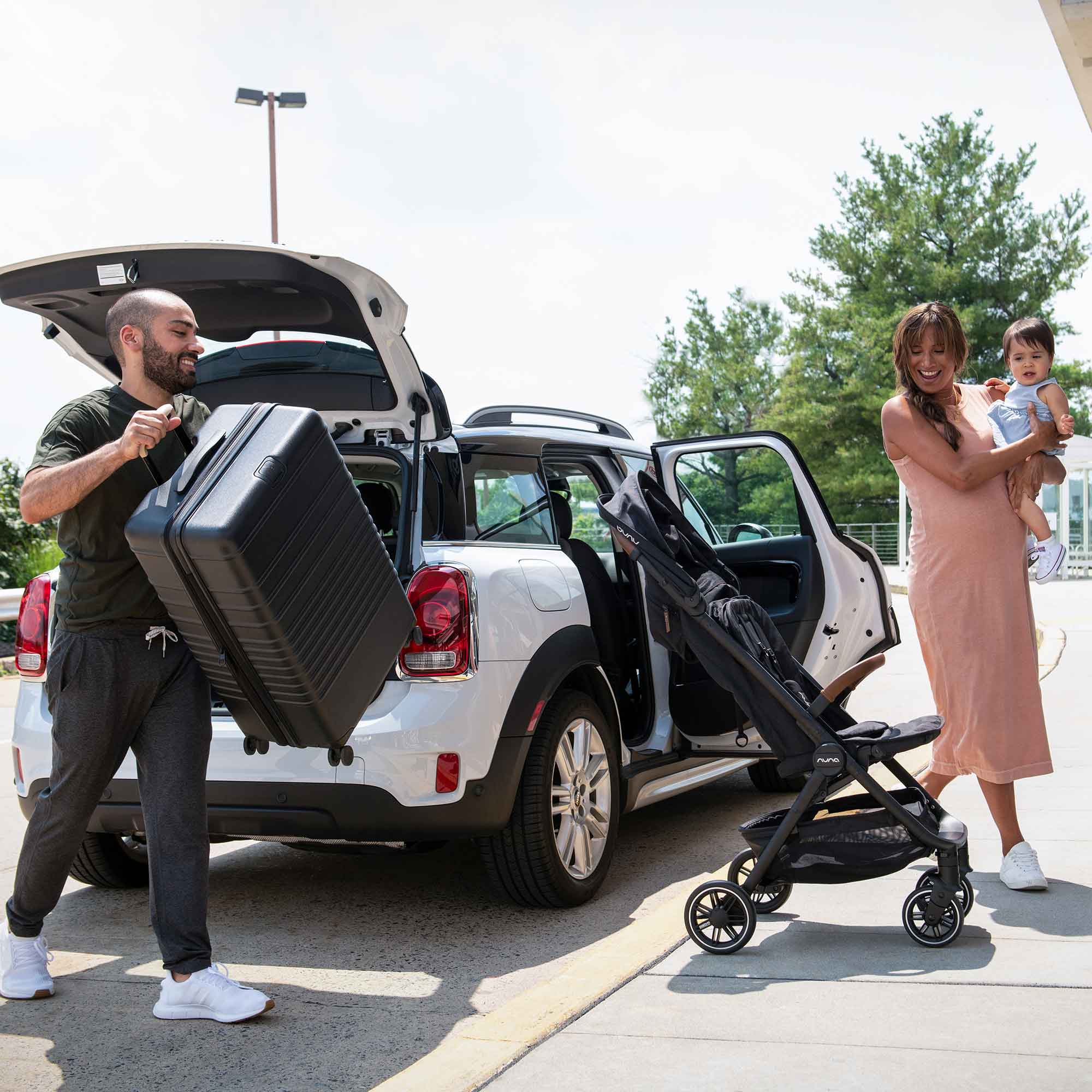 Nuna TRVL Stroller in Caviar Pushchairs & Buggies ST15713CVRGL 8720246548709