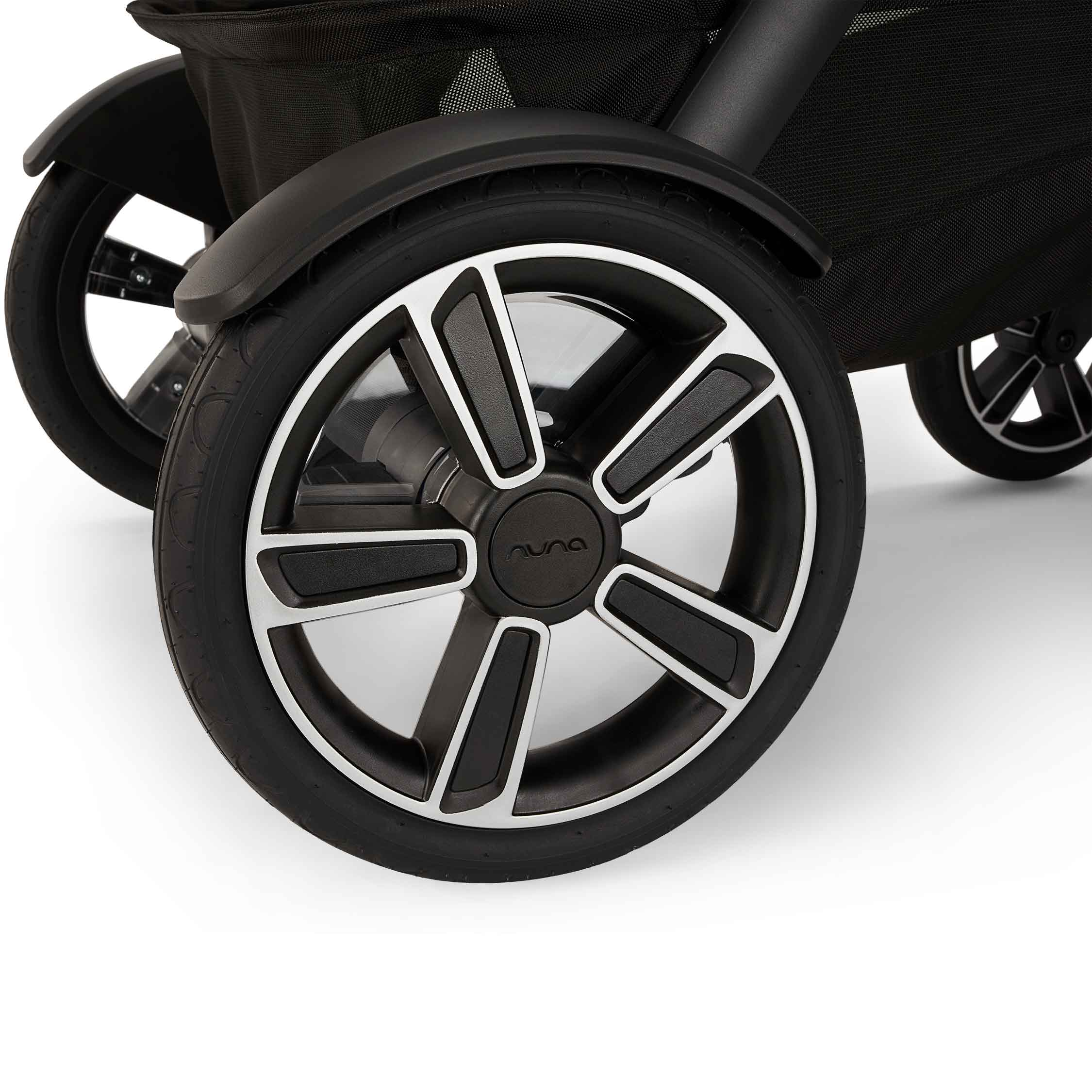 Nuna DEMI Next & PIPA Next Travel System in Caviar Travel Systems Z2BNDEMI1003UK 5056080617565