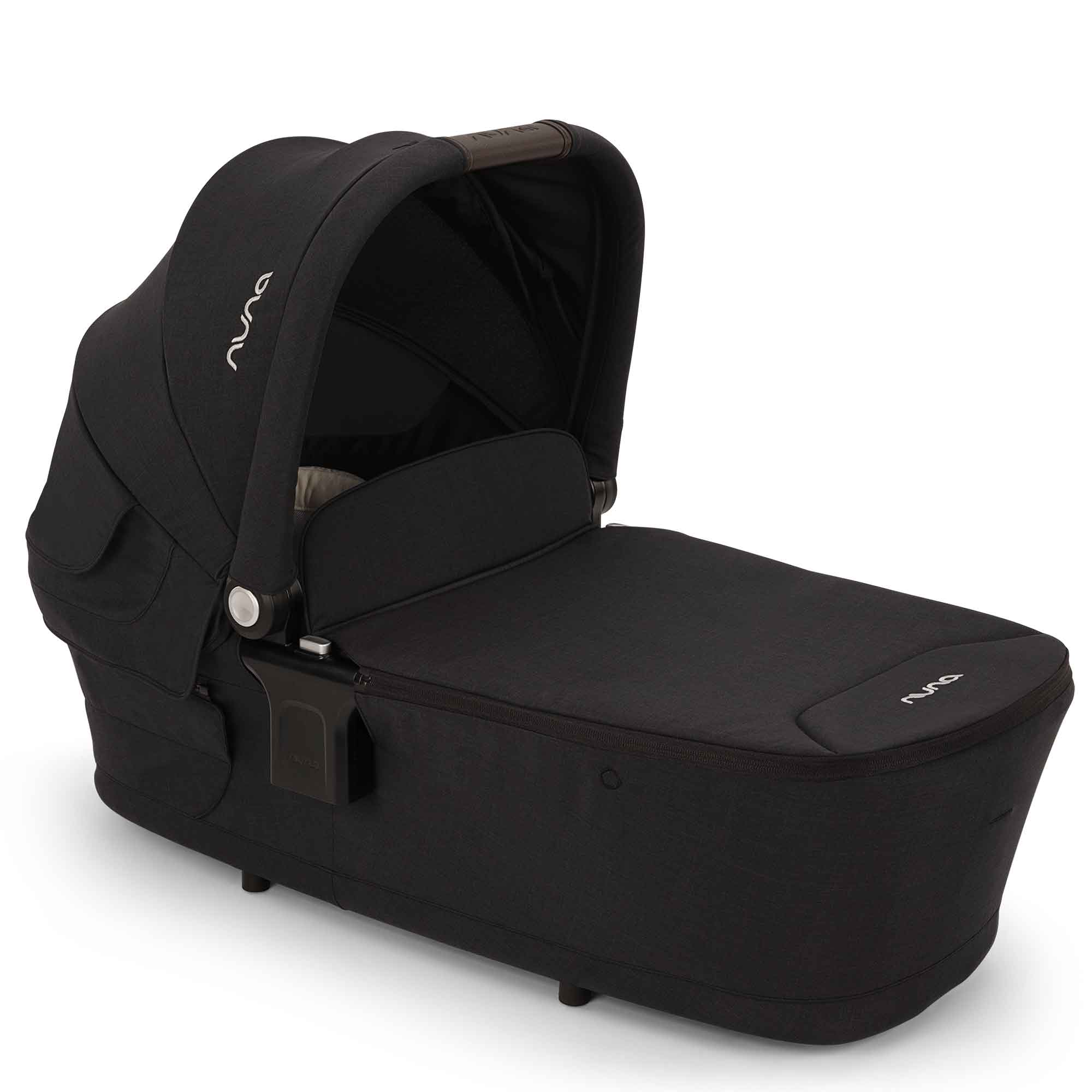 Nuna IXXA Next + PIPA Urbn Bundle in Caviar