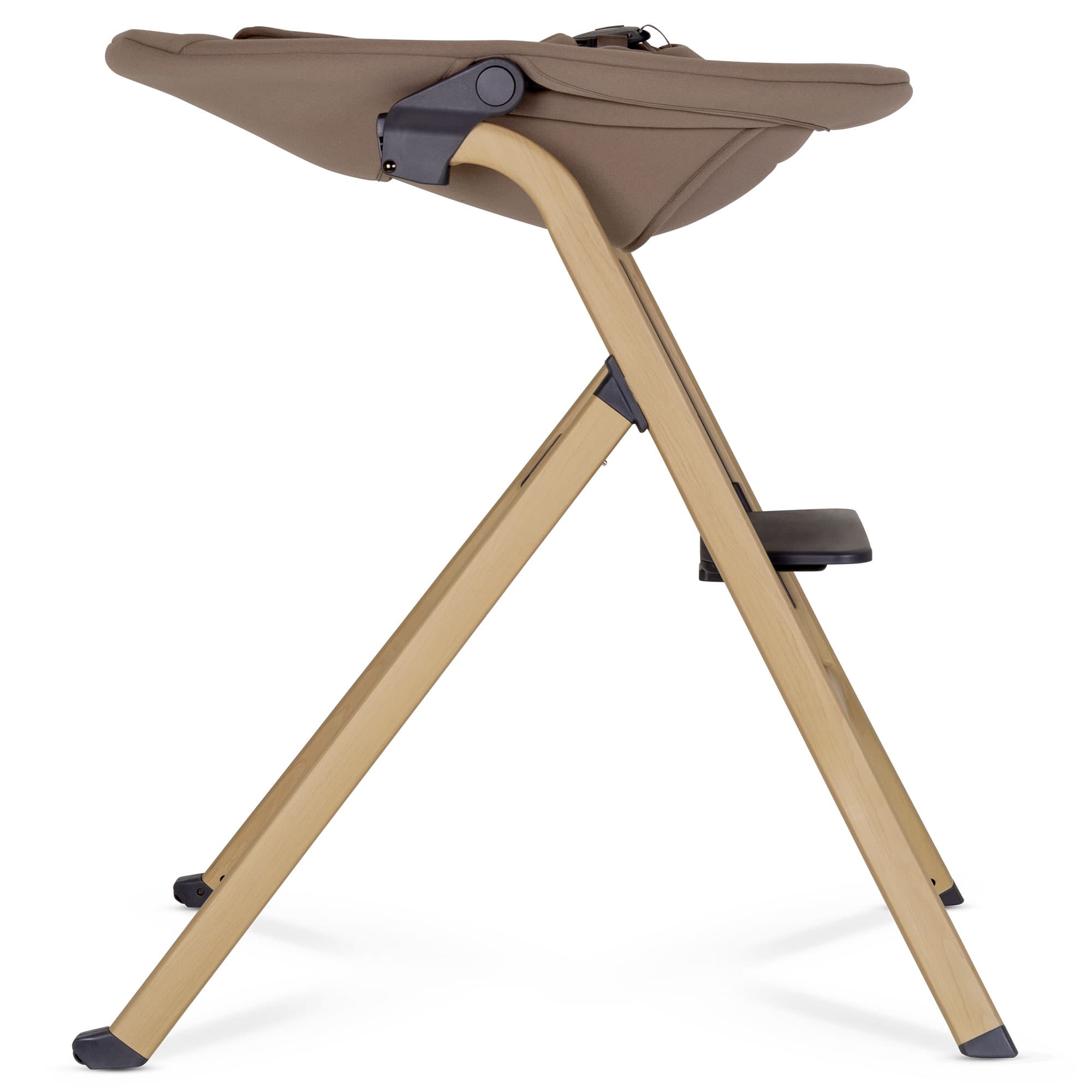 Silver Cross Nest & Nurture Highchair 4 in 1 Highchair & Baby Bouncer in Biscuit Baby Highchairs SX7052.BS 5055836935090