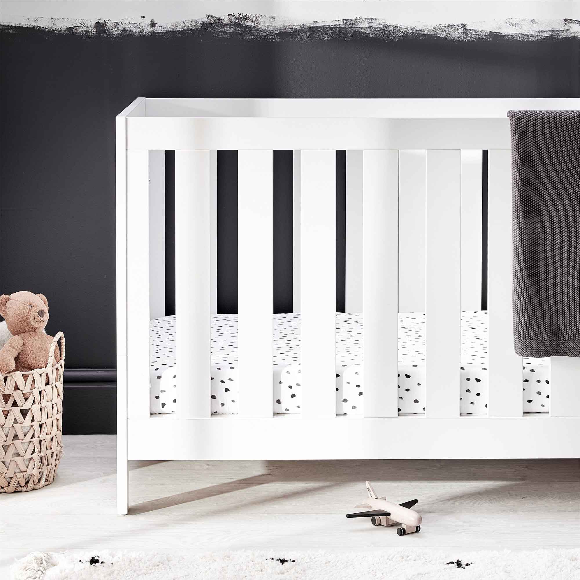 Silver Cross Finchley White Cot Bed Cot Beds SX8169 5055836924926