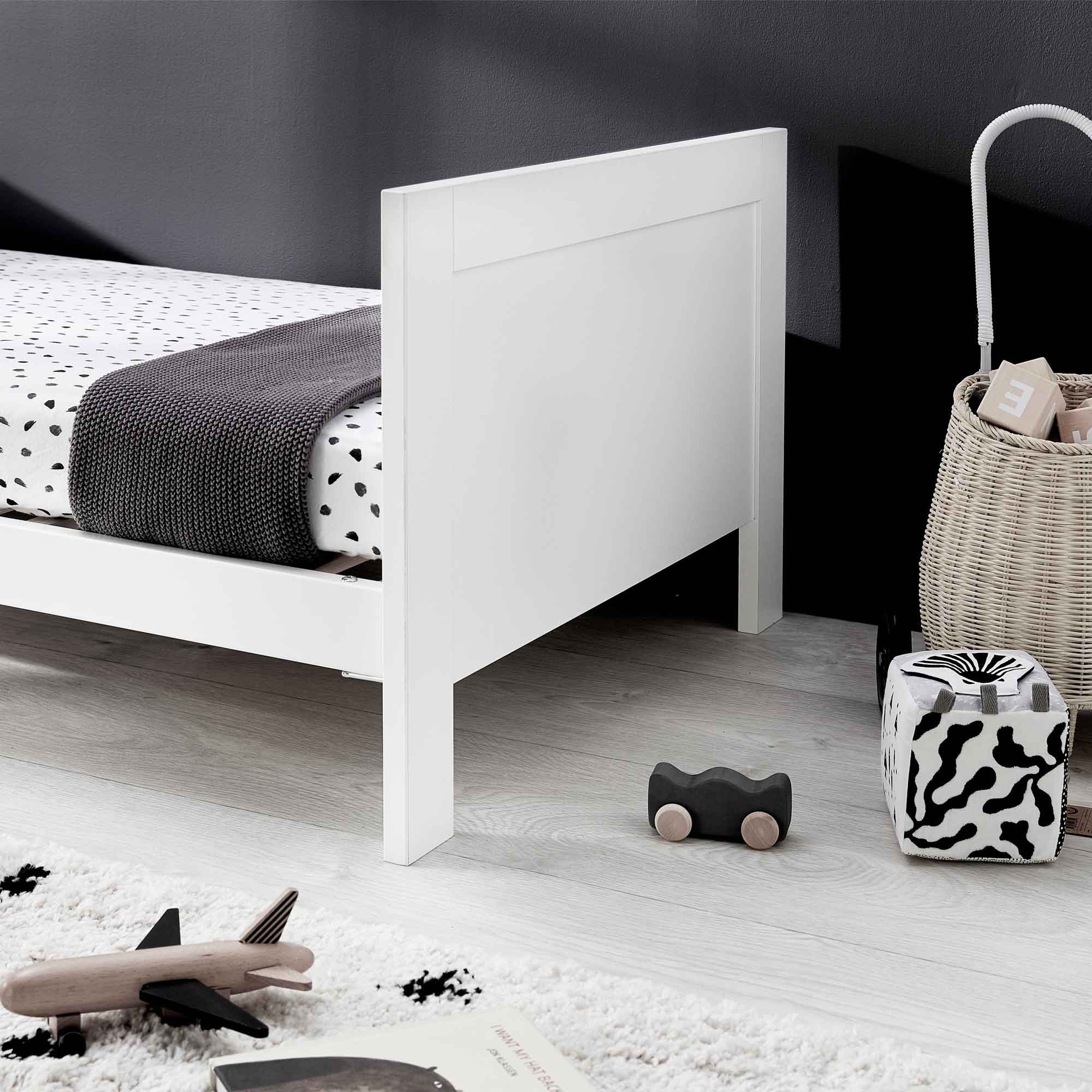 Silver Cross Finchley White Cot Bed Cot Beds SX8169 5055836924926