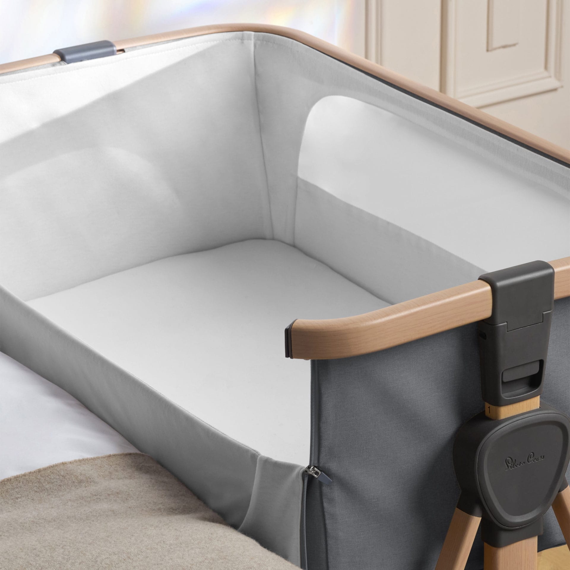 Silver Cross Lunar Bedside Crib in Whisper Grey Cribs SX8172.WG 5055836935458