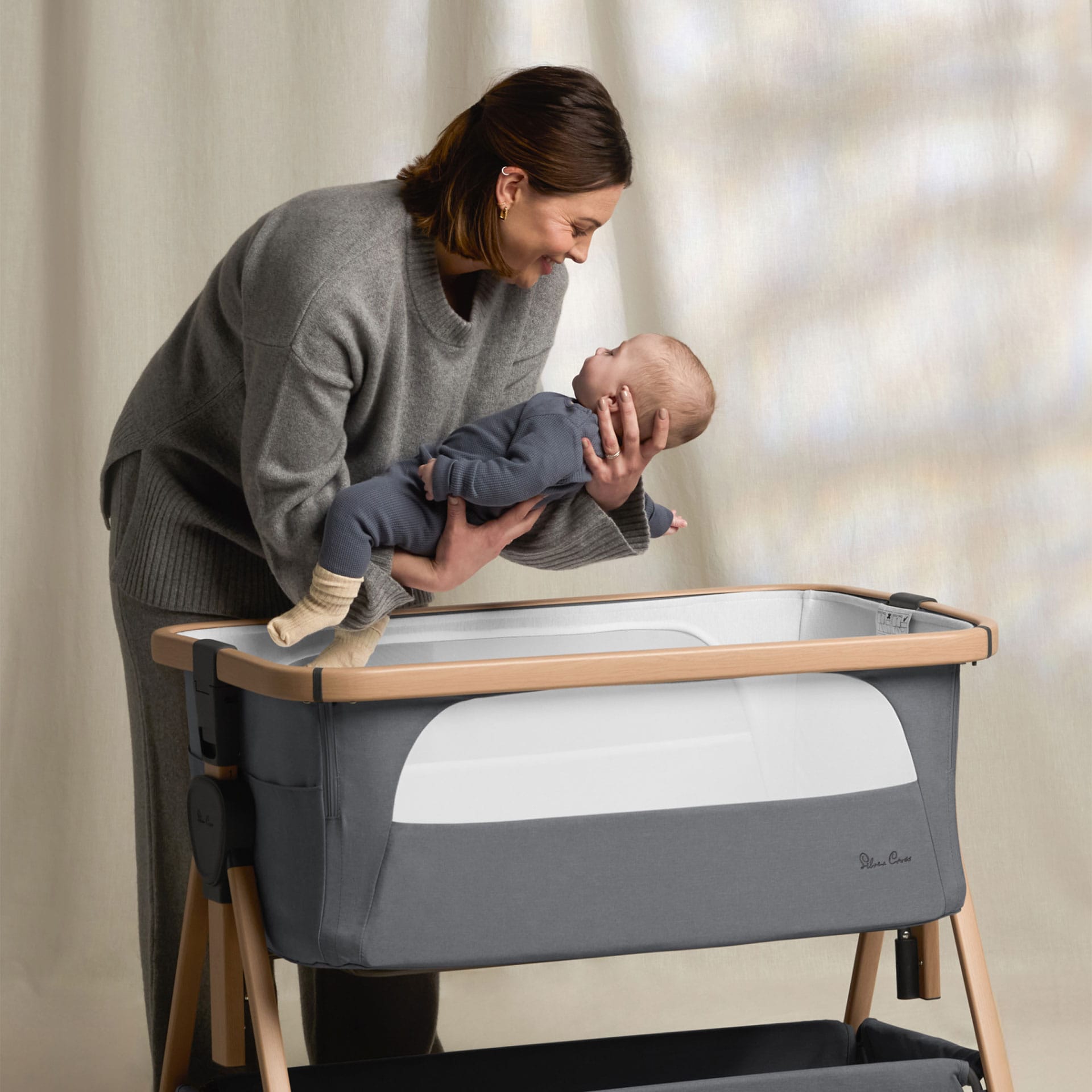 Silver Cross Lunar Bedside Crib in Whisper Grey Cribs SX8172.WG 5055836935458