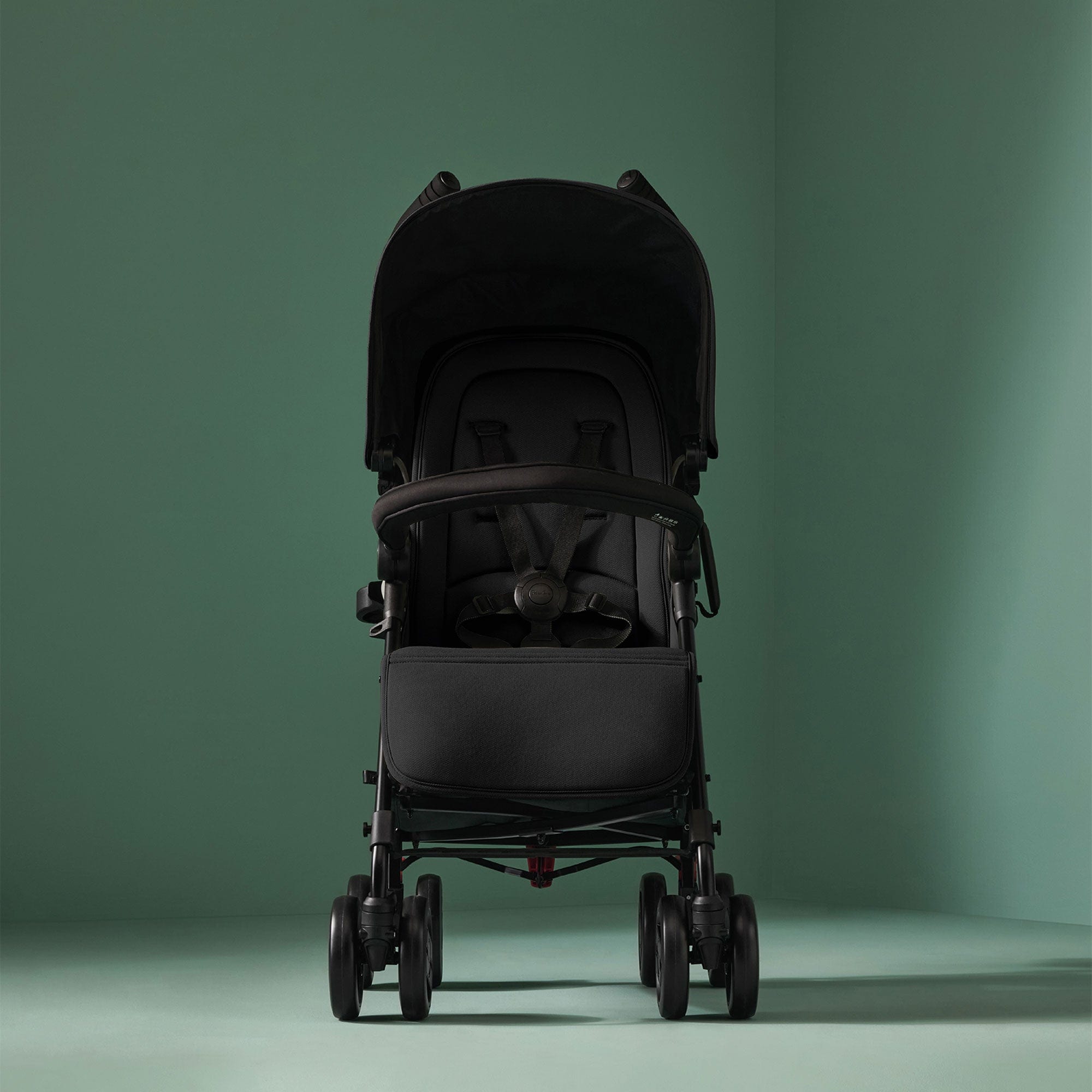 Silver Cross Pop 2024 in Space Pushchairs & Buggies SX2306.SP 5055836927316