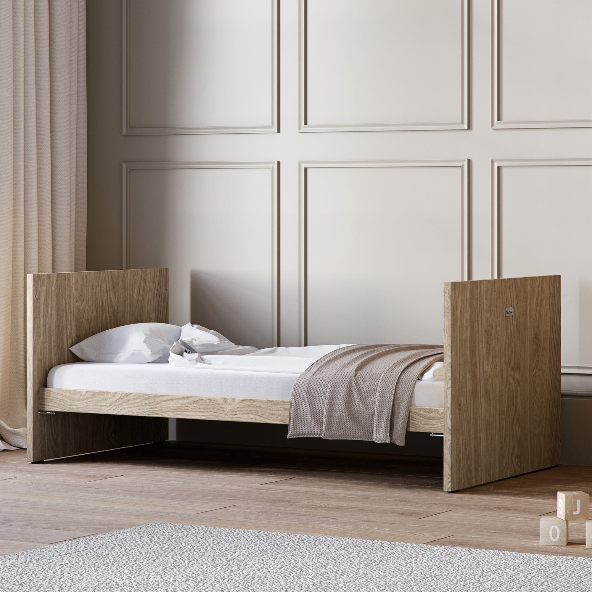 Silver Cross Geneva 3 Piece Room Set in Oak Silver Cross Roomsets