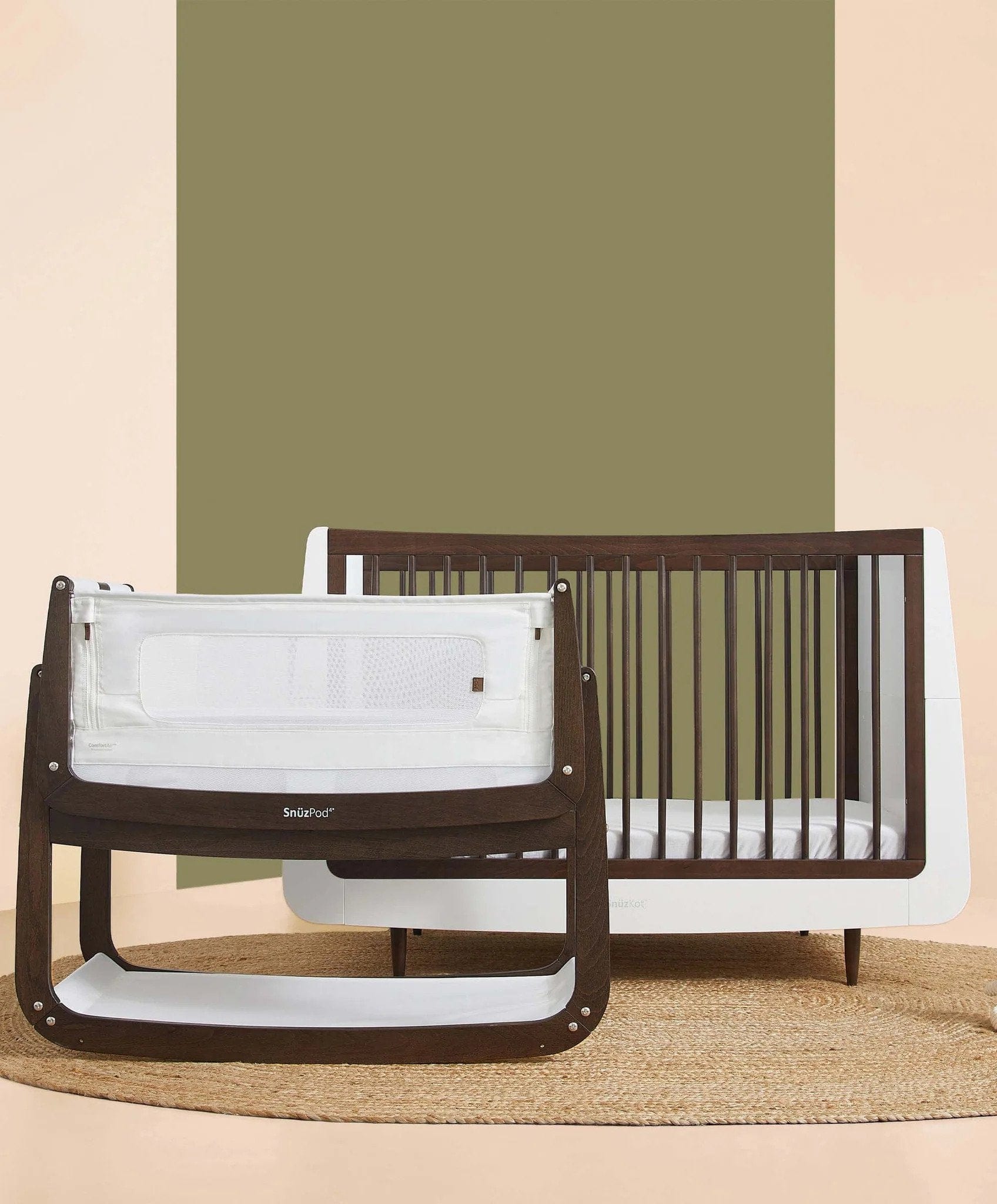 SnuzPod4 Bedside Crib in Ebony Cot Beds FN014K 5060730245336