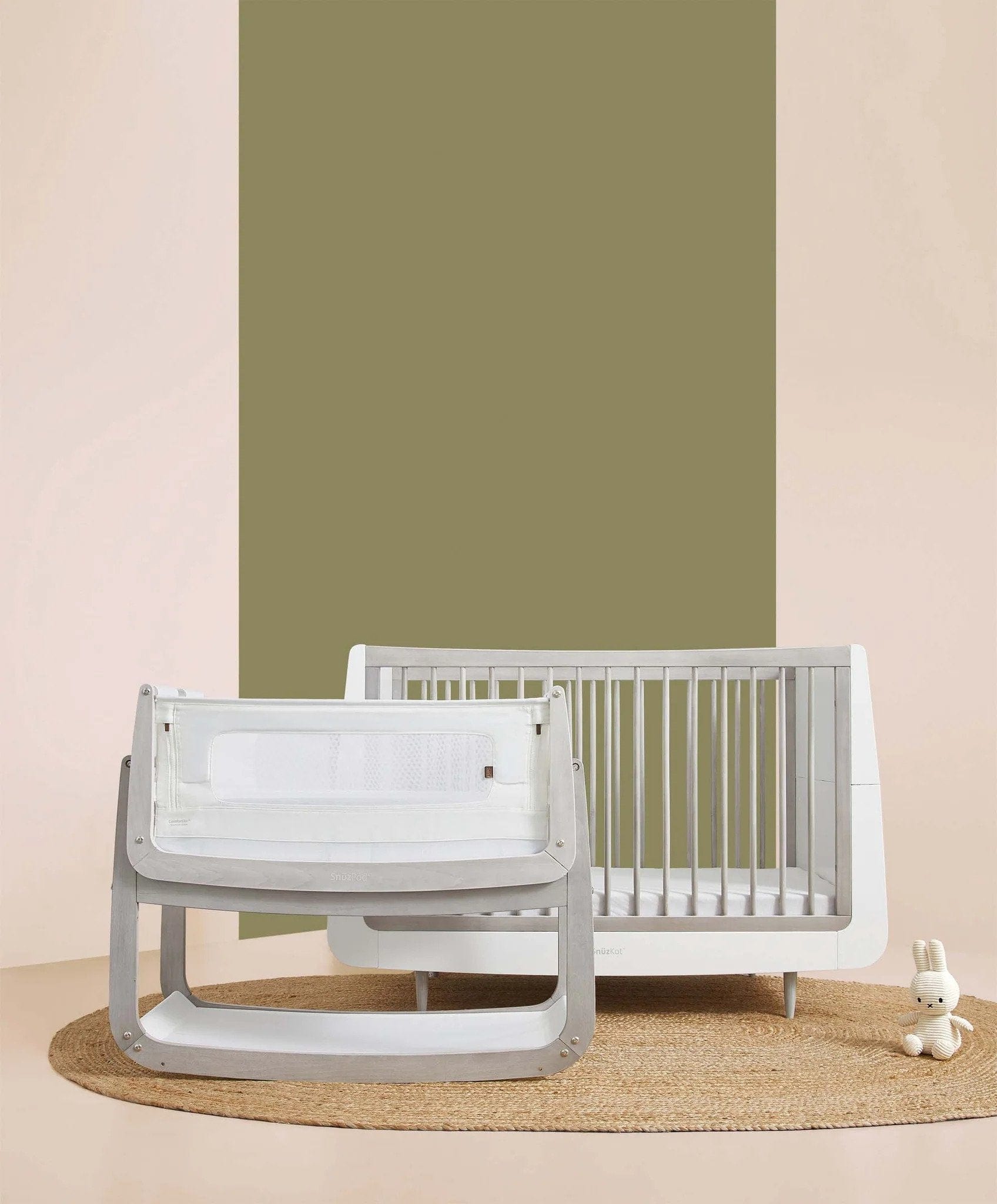 SnuzPod4 Bedside Crib in Silver Birch Cot Beds FN014M 5060730245350