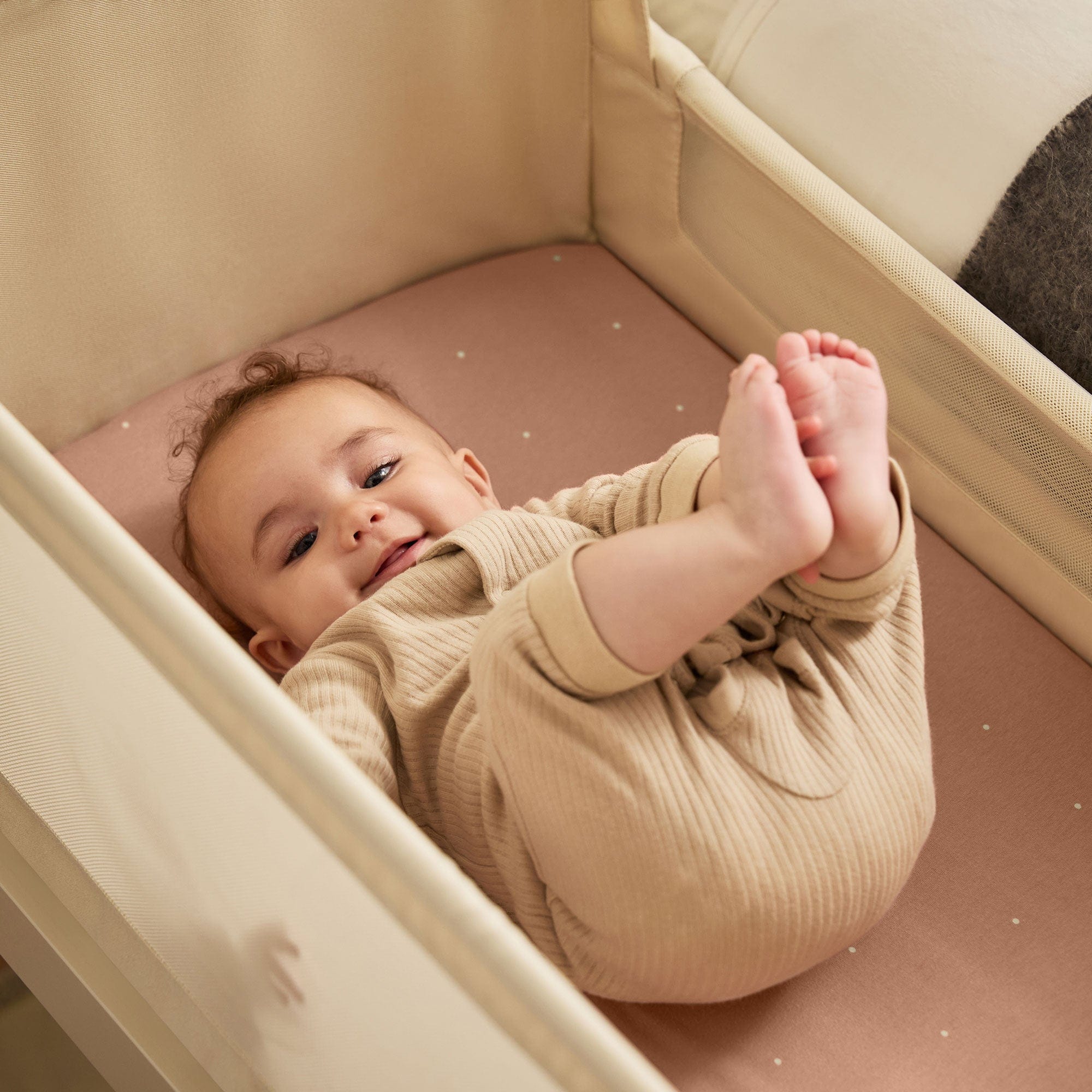 SnuzPod 5 Bedside Crib in Cashmere Cribs