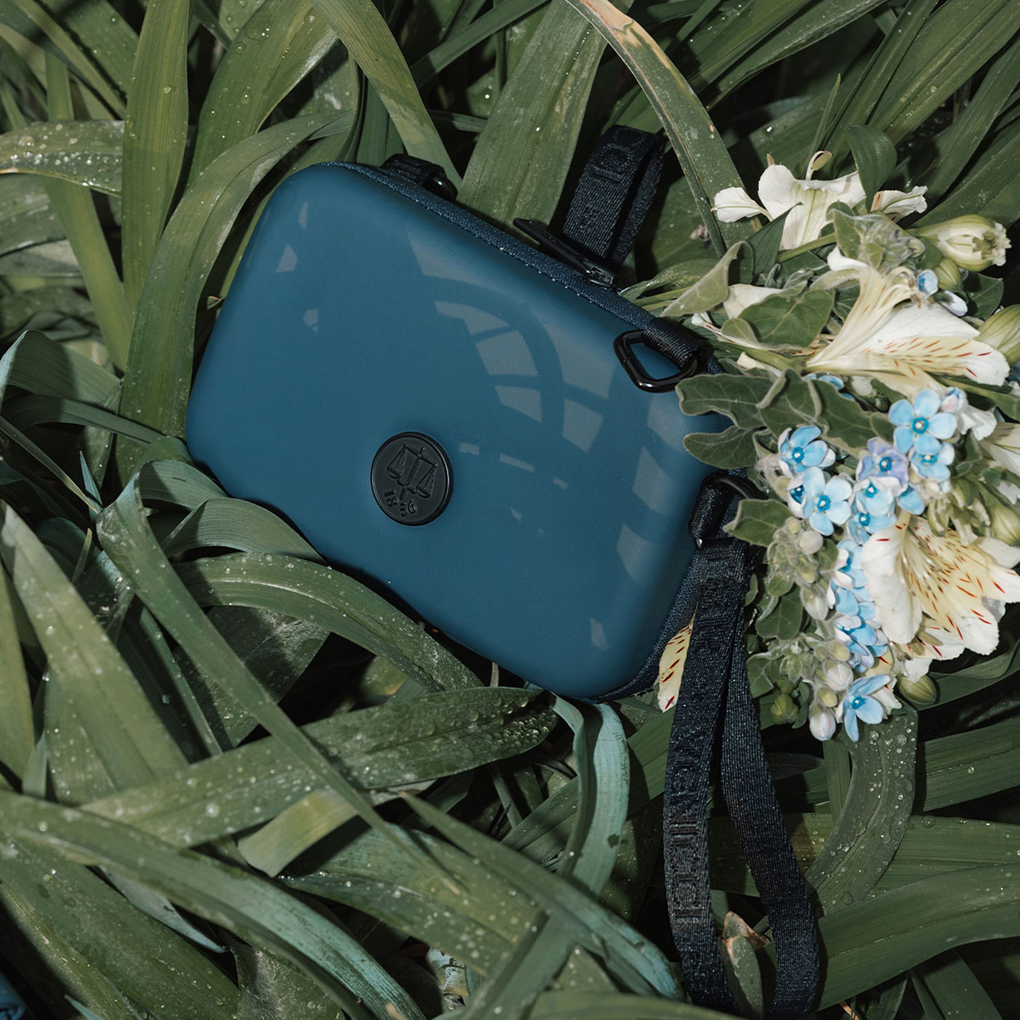 Venicci Tinum Upline 3 Hunter Ultimate Bundle in Navy Travel Systems
