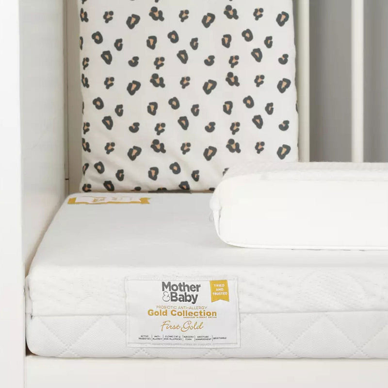 CuddleCo Enzo 2 Piece Set in Truffle Oak/White Nursery Room Sets FRN/CUD/151267/FM 5060971151267