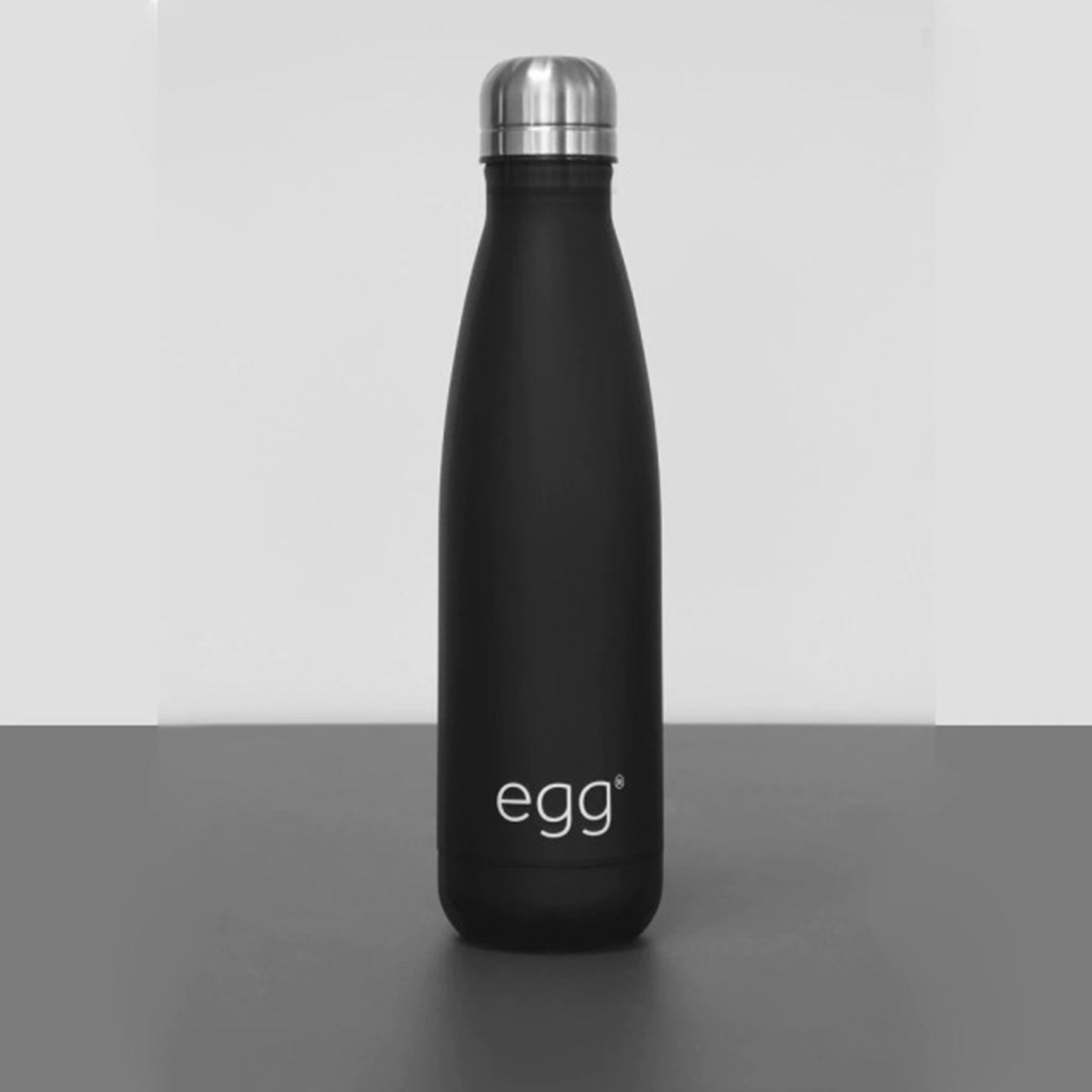 Egg 2 Water Bottle in Matte Black Buggy Accessories