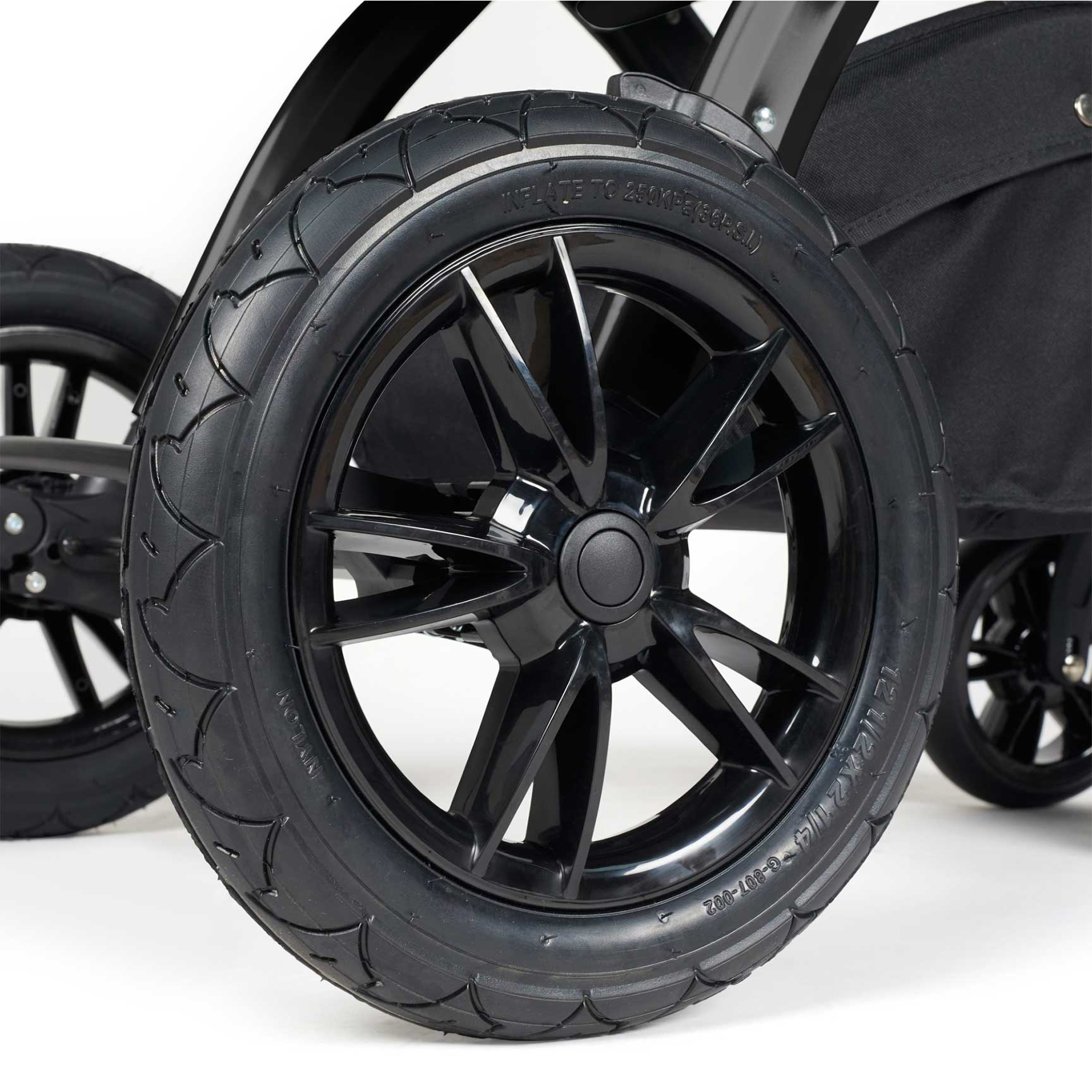Ickle Bubba Stomp Luxe All-in-One Travel System with Isofix Base in Black/Charcoal Grey/Tan Travel Systems 10-011-300-207 5056515026443