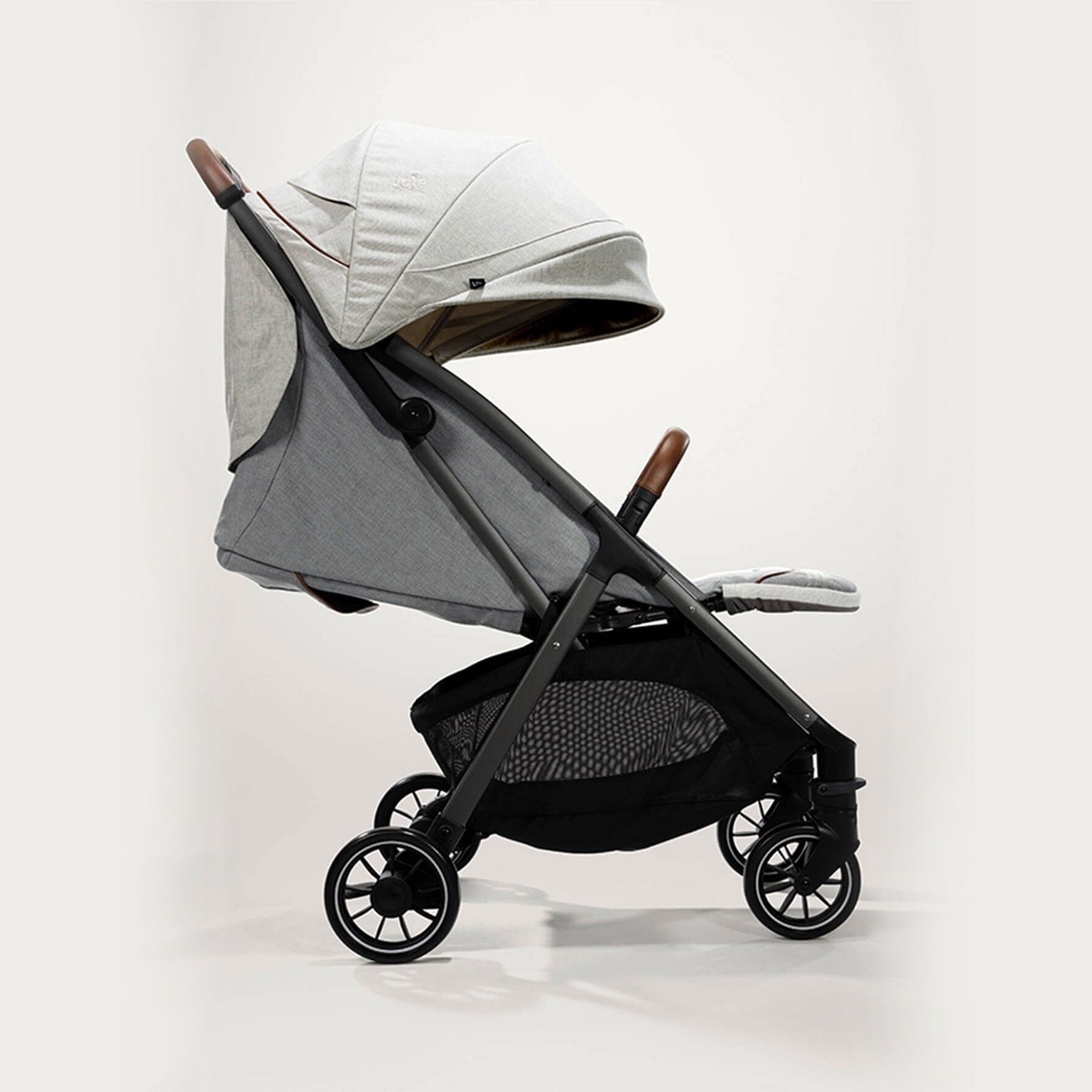 Joie Parcel Signature Stroller in Oyster Pushchairs & Buggies S2112AAOYS000