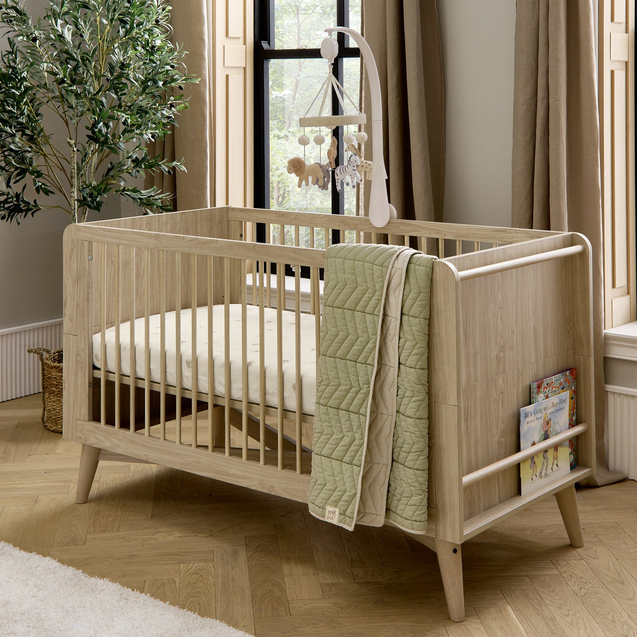 Mamas & Papas Coxley 2 Piece Cotbed Set in Natural/Olive Nursery Room Sets